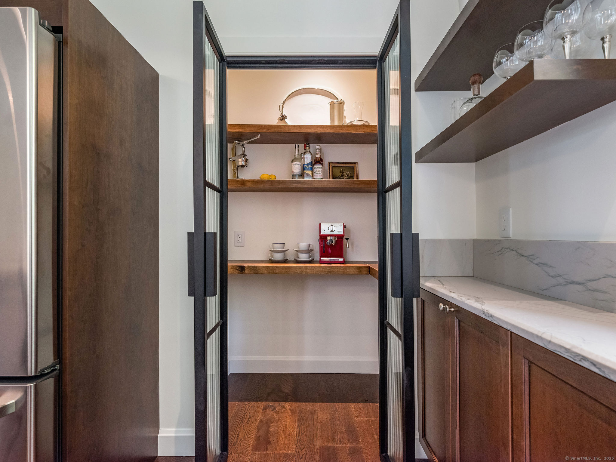 5 Rockland Road