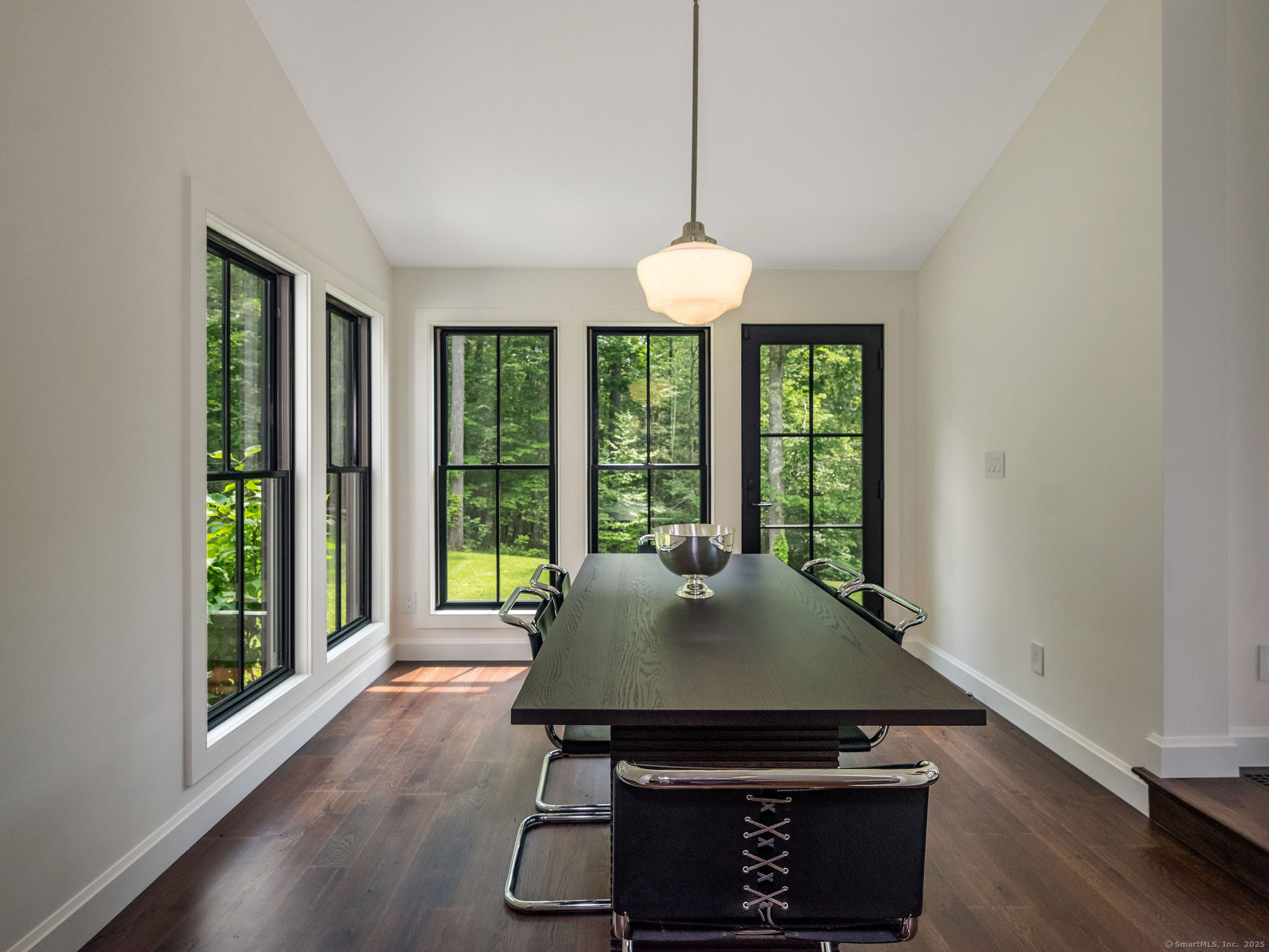 5 Rockland Road