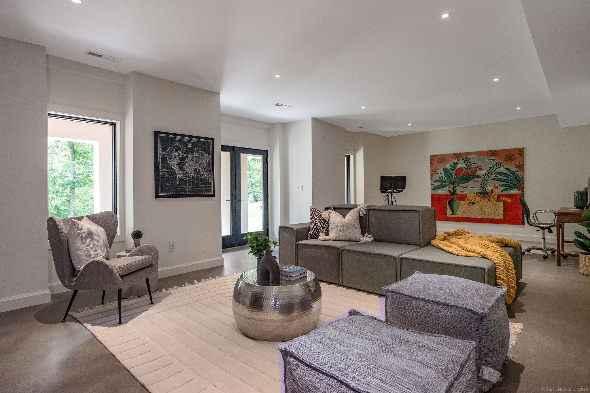5 Rockland Road