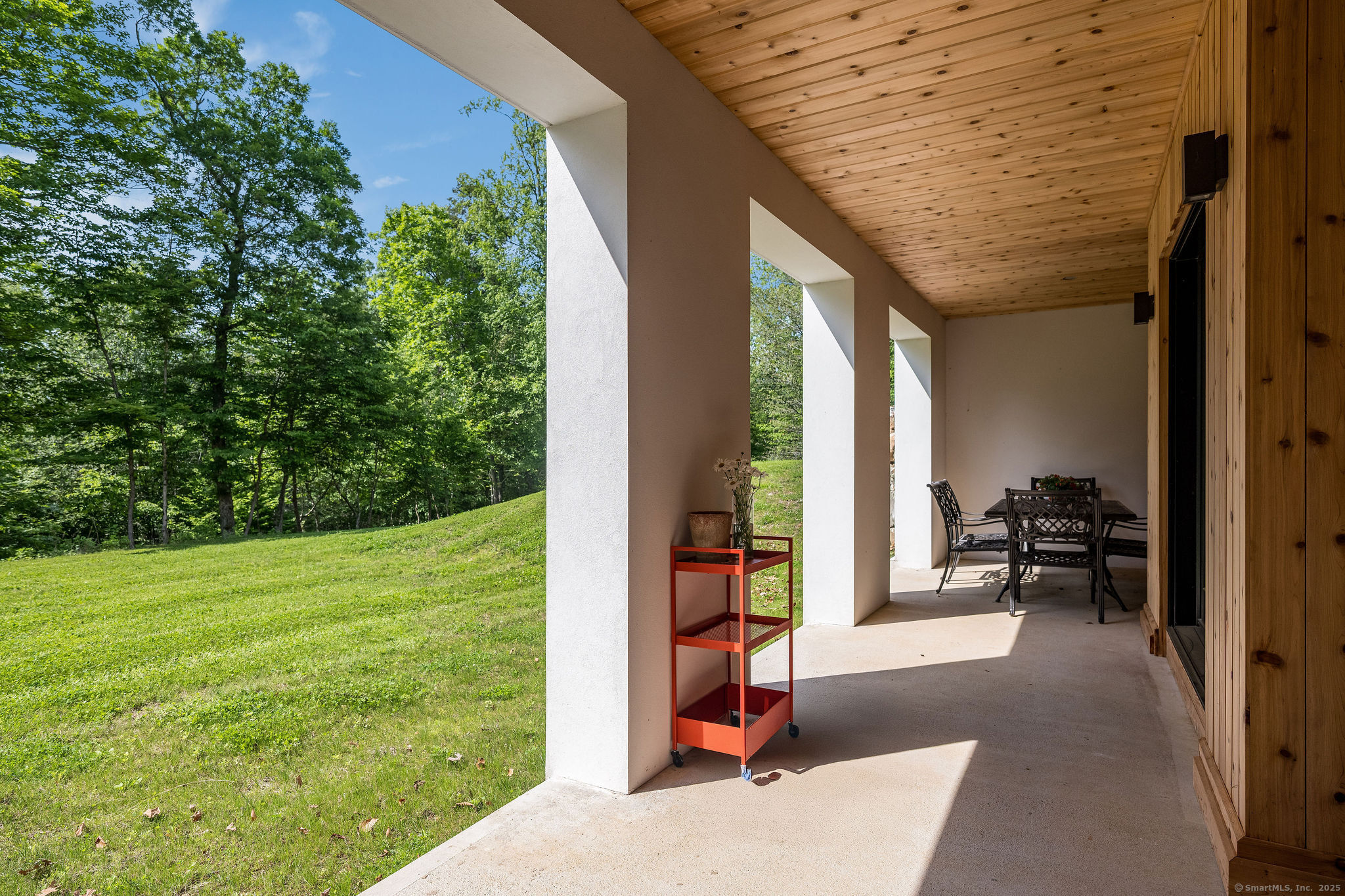 5 Rockland Road