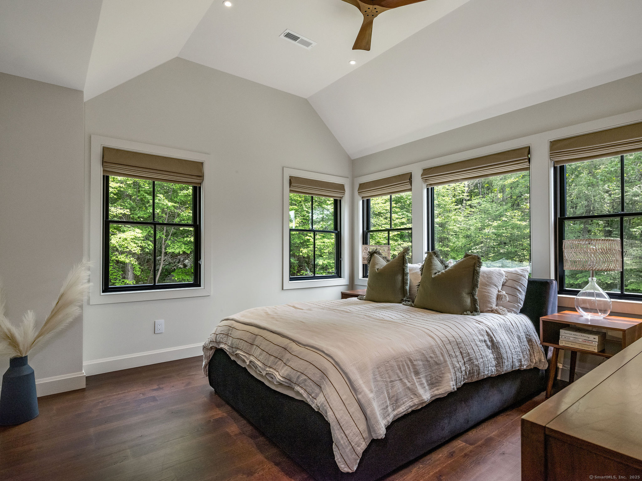 5 Rockland Road
