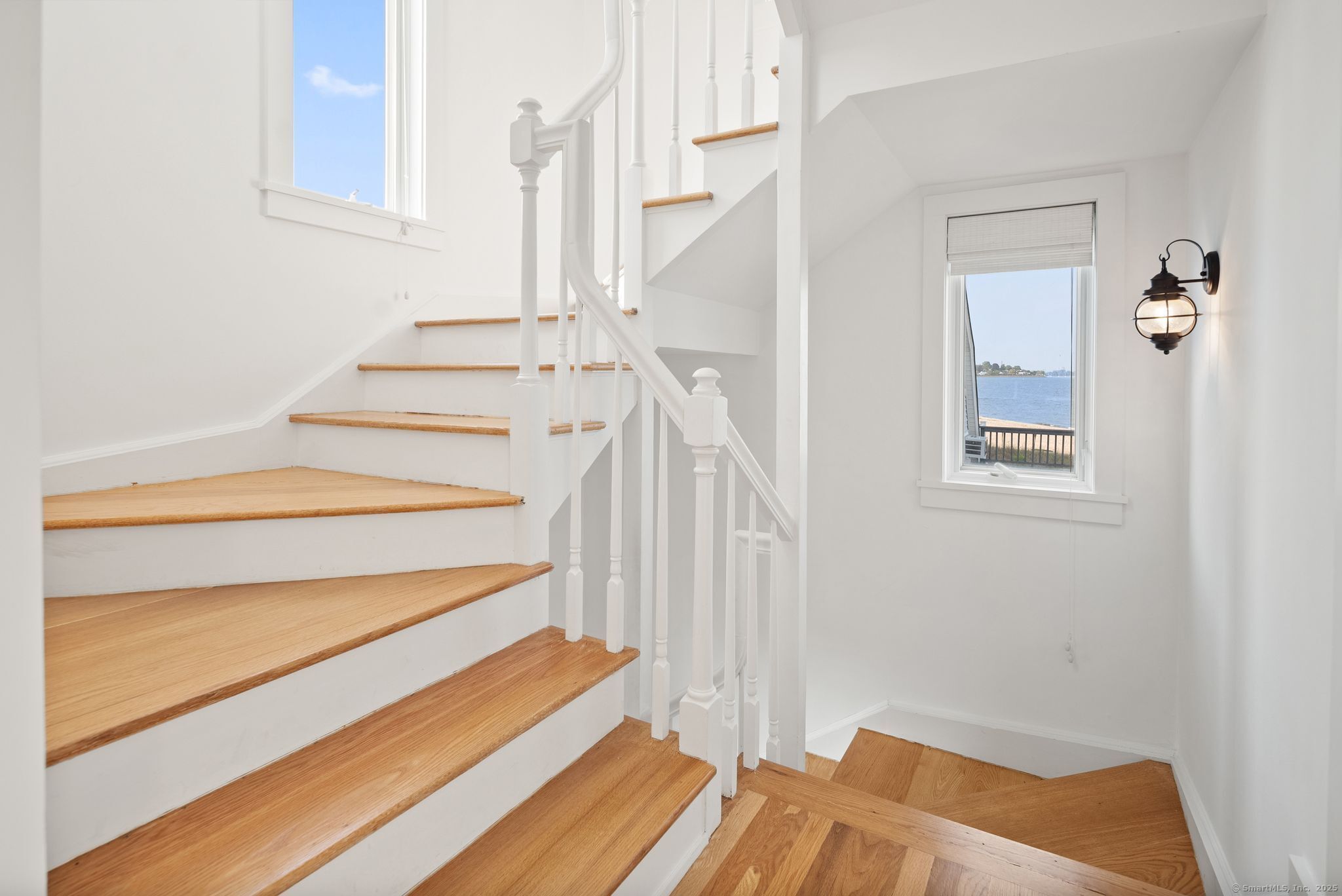 685 Fairfield Beach Road 685