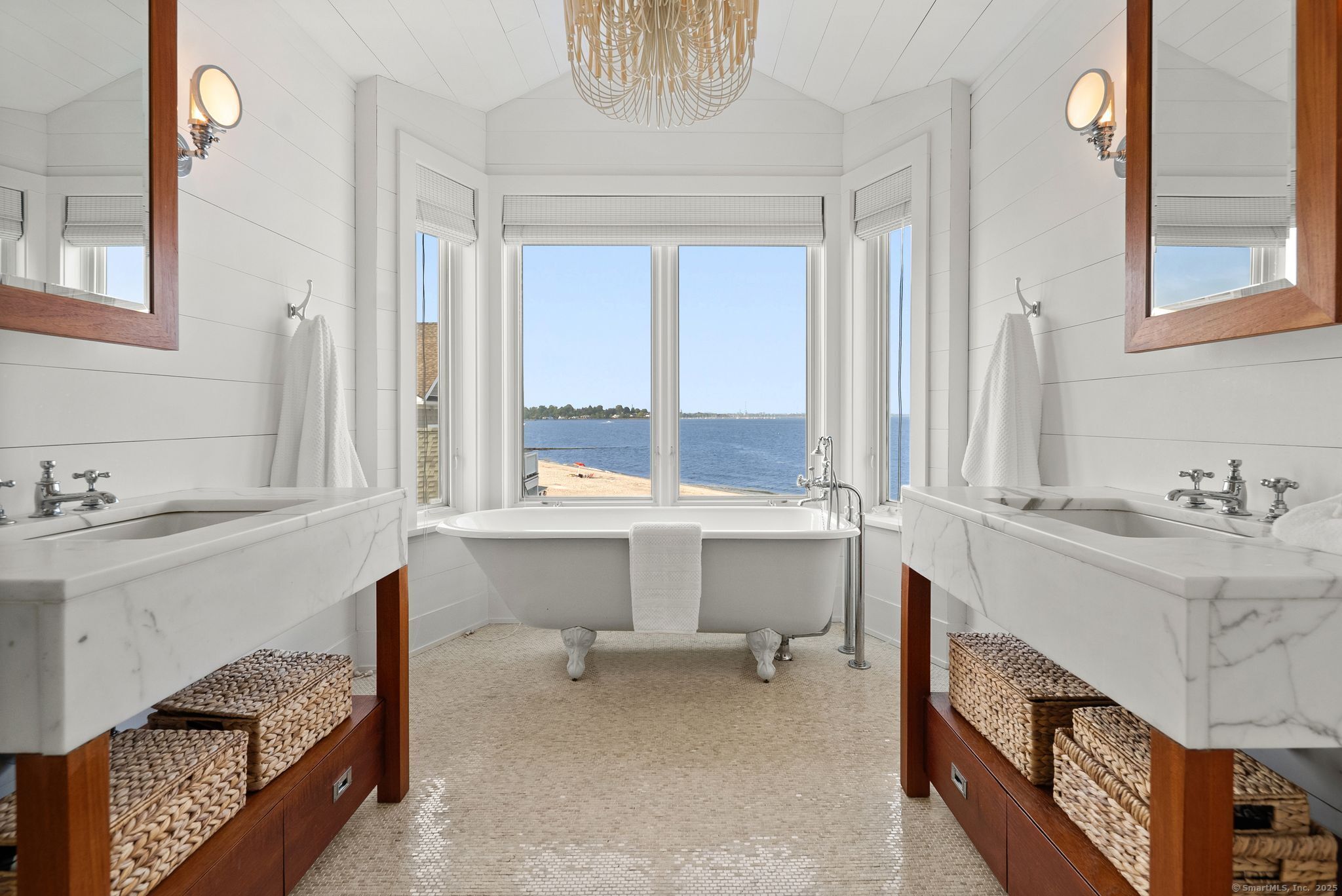 685 Fairfield Beach Road 685