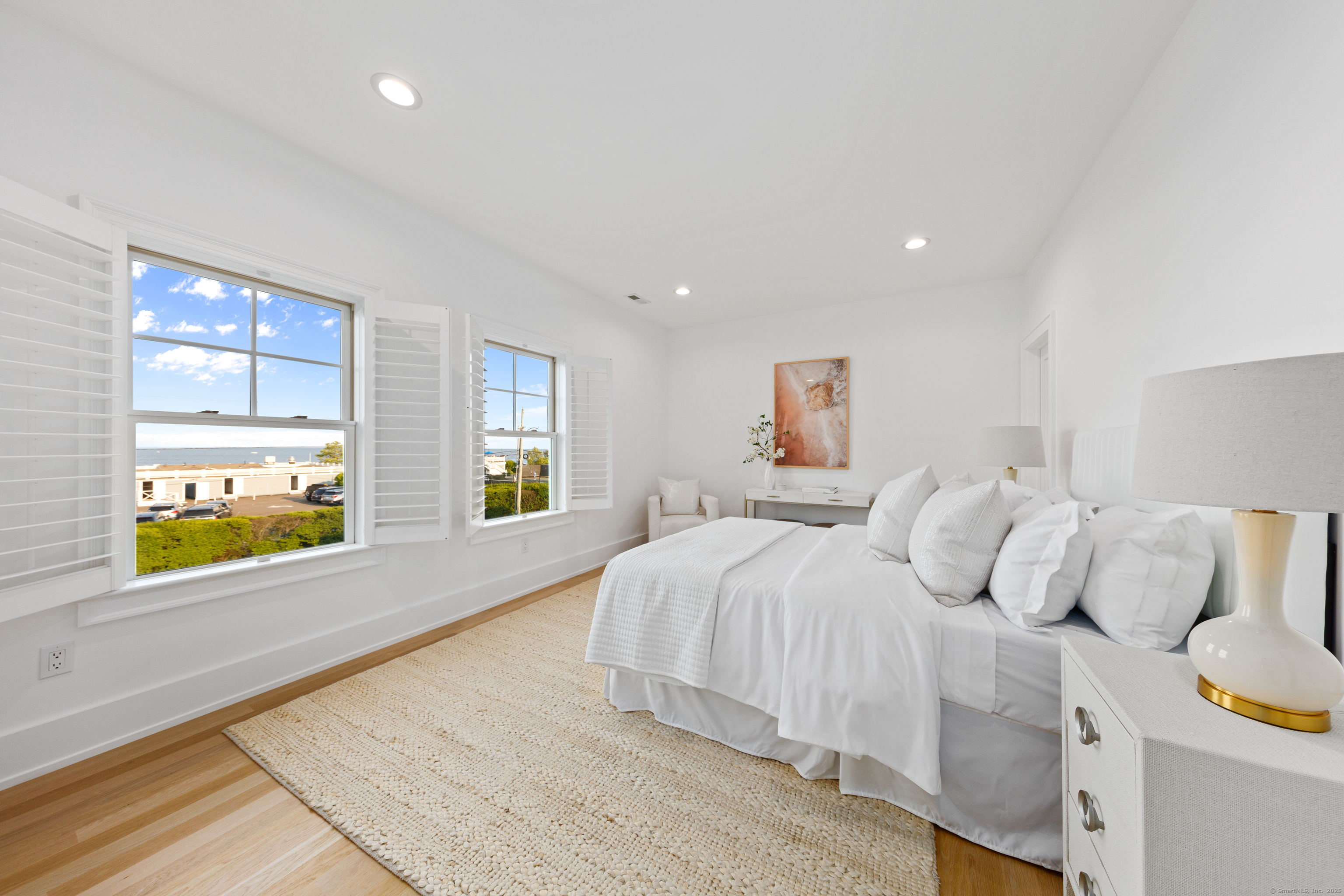 40 Fairfield Beach Road