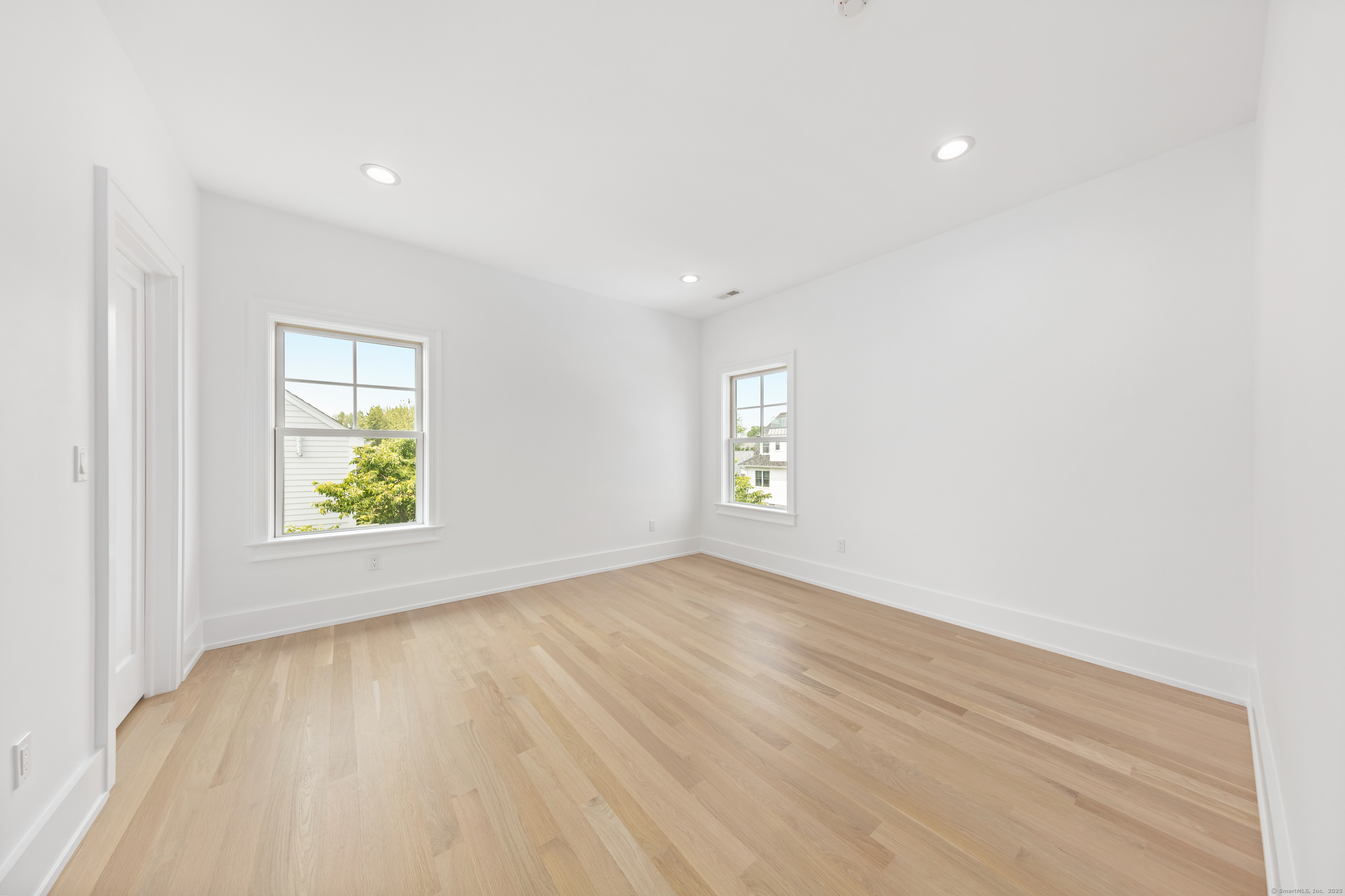 40 Fairfield Beach Road