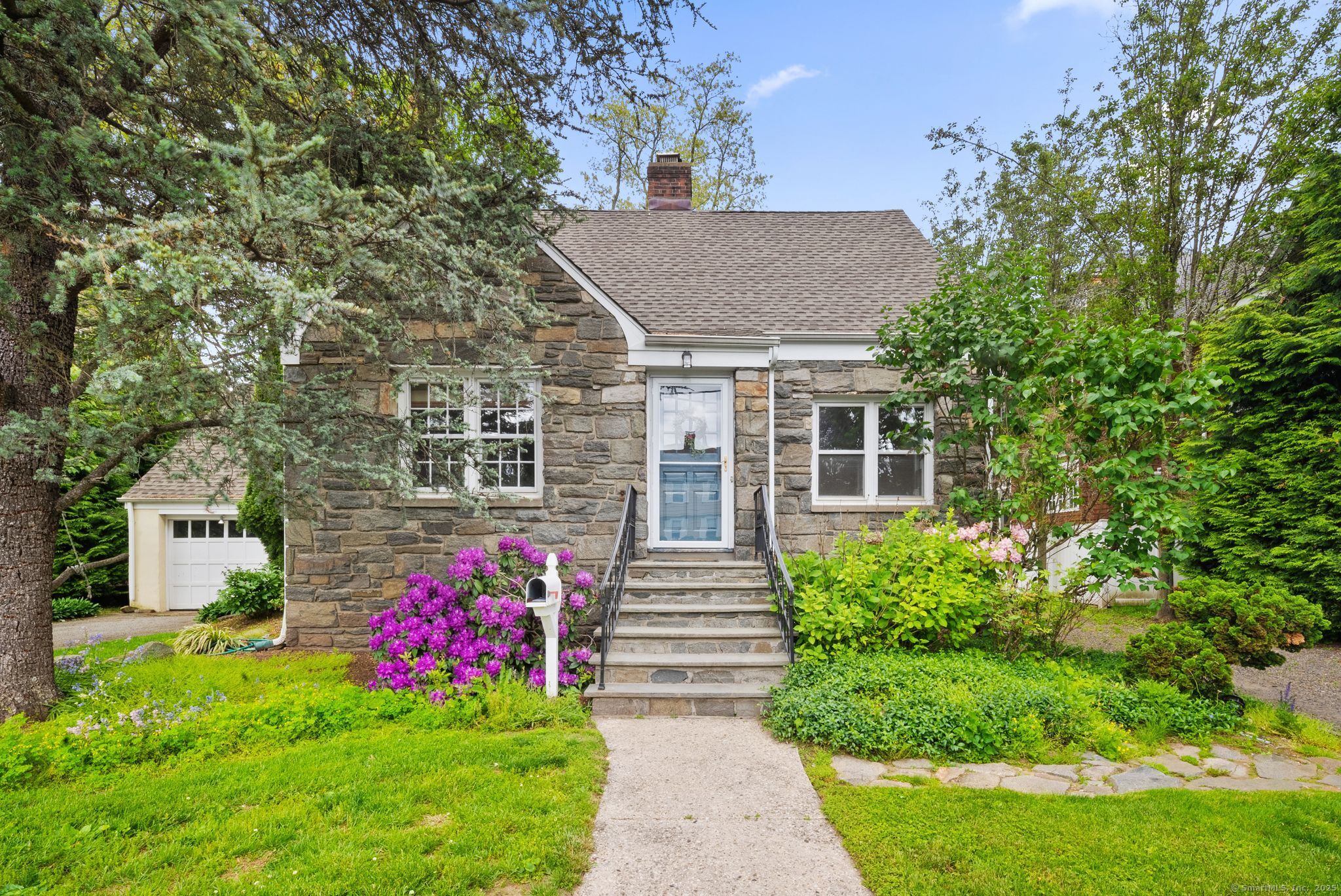 95 Lalley Boulevard 1