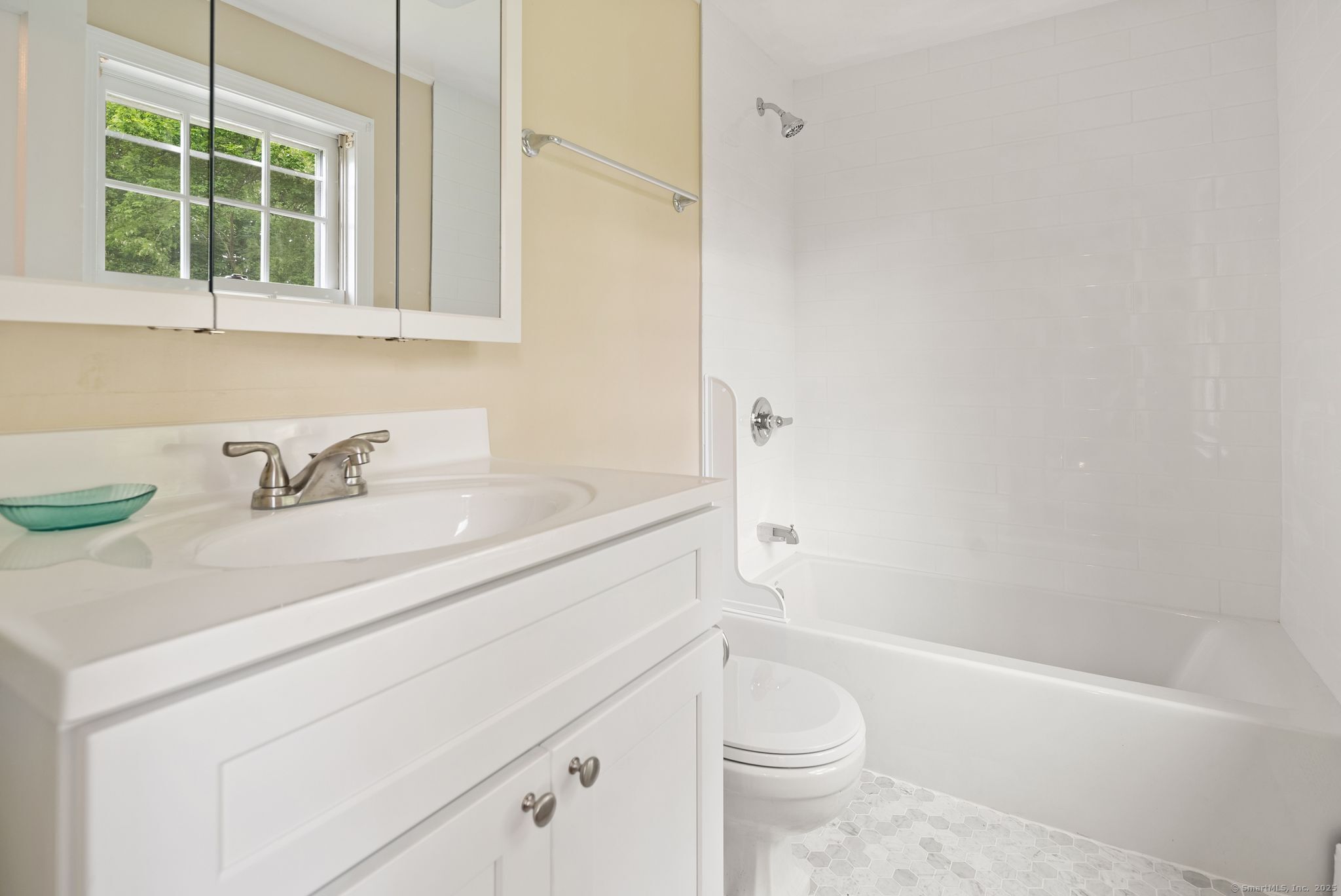 95 Lalley Boulevard 1