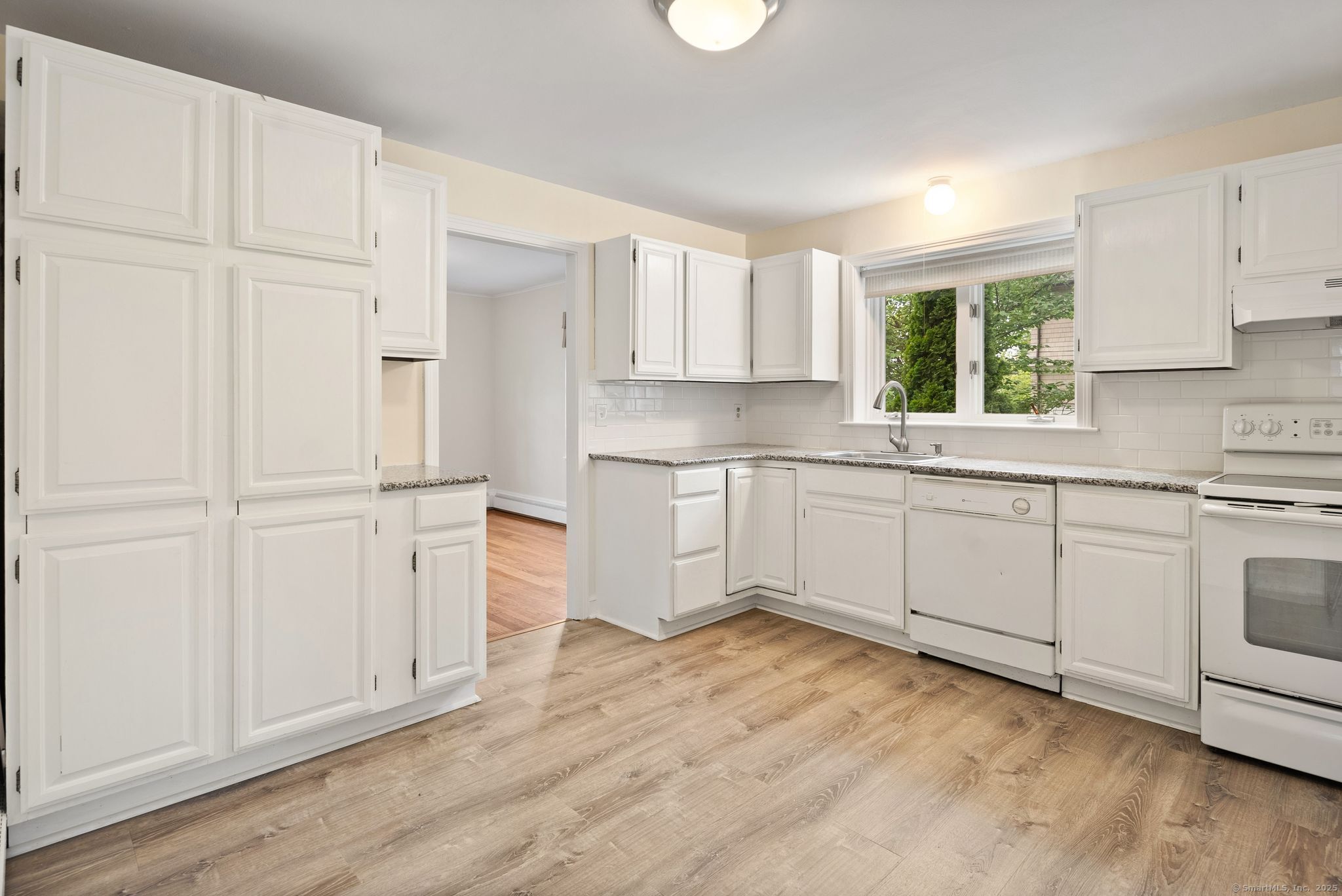 95 Lalley Boulevard 1