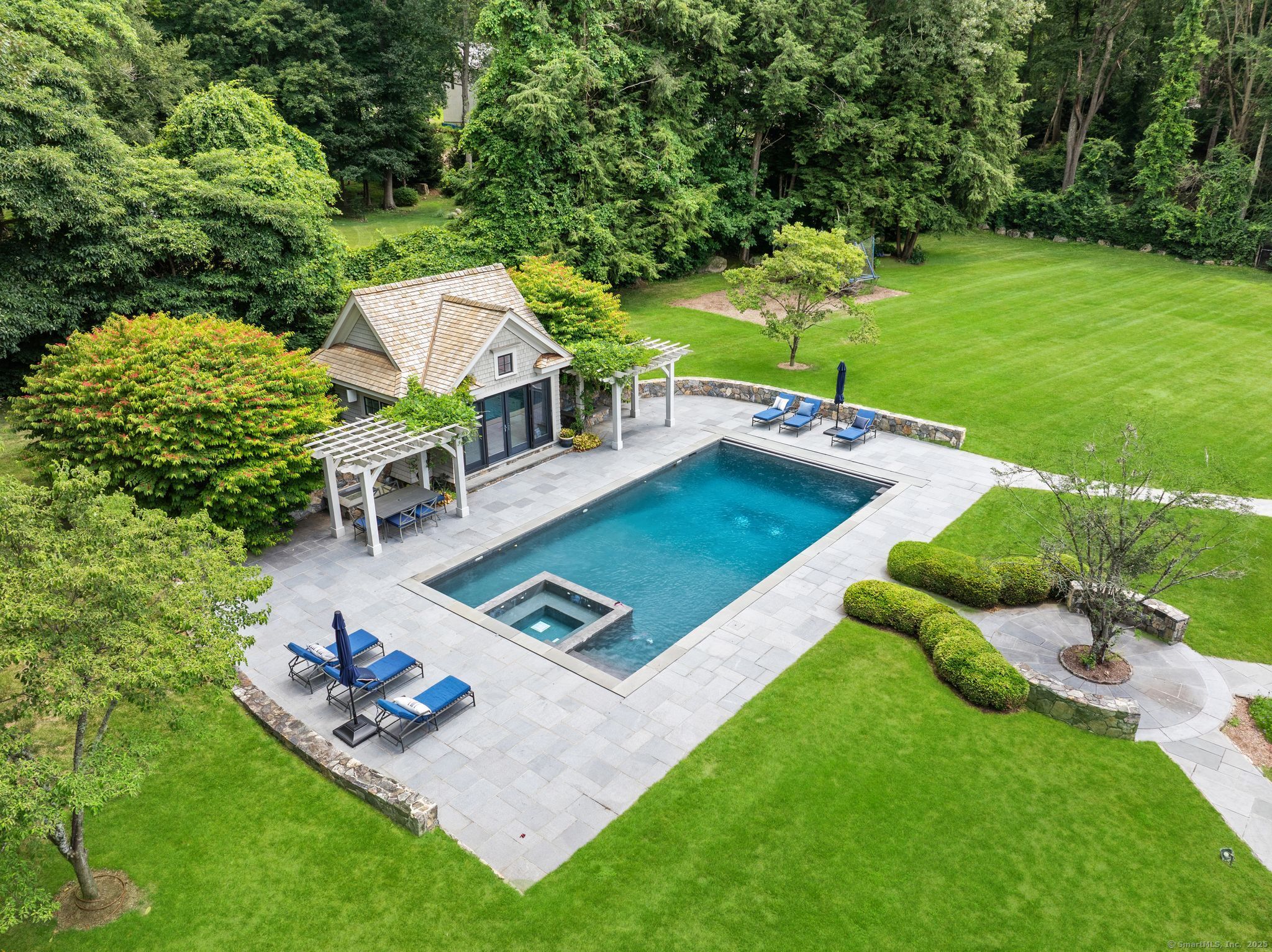 9 Greenbrier Road