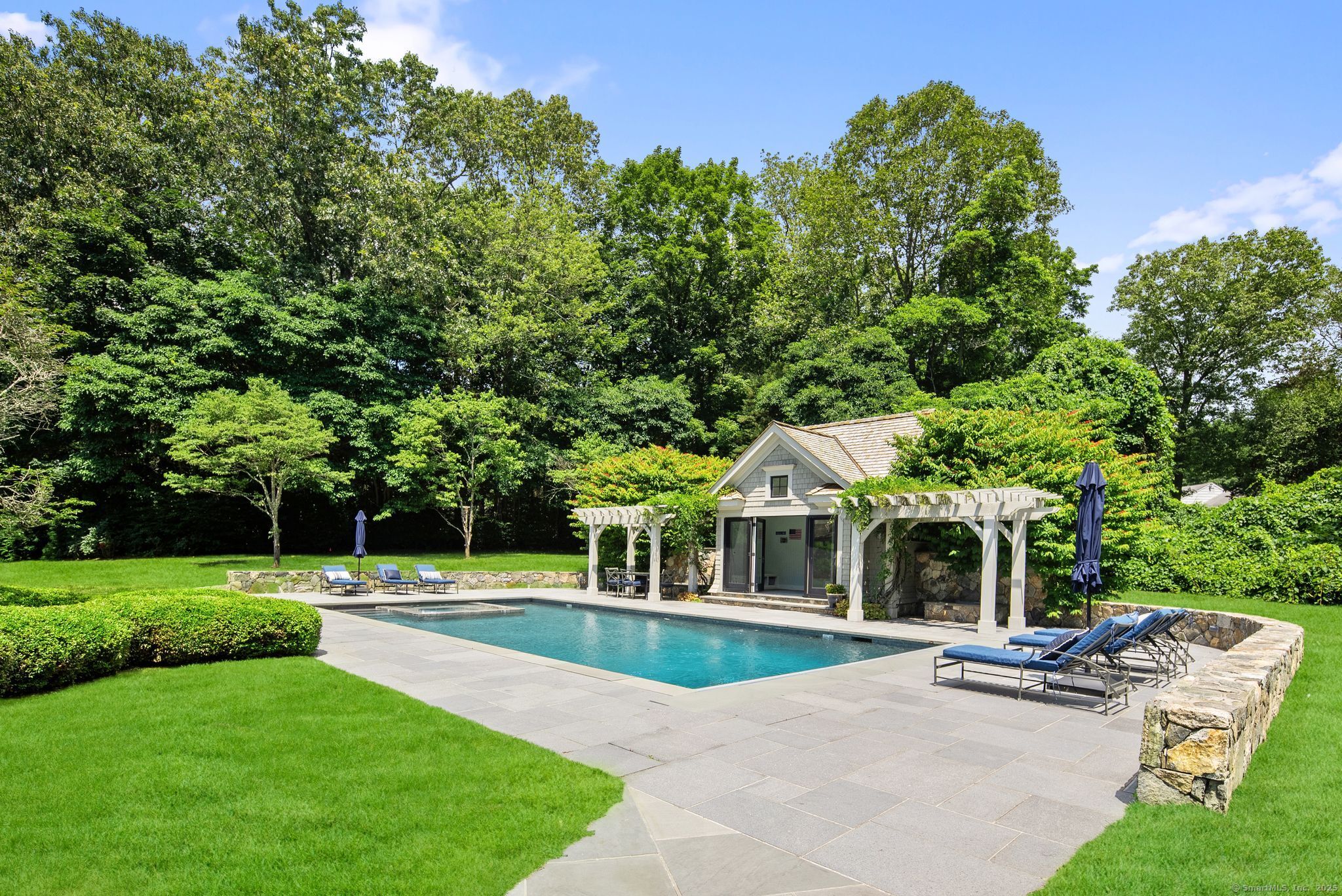 9 Greenbrier Road