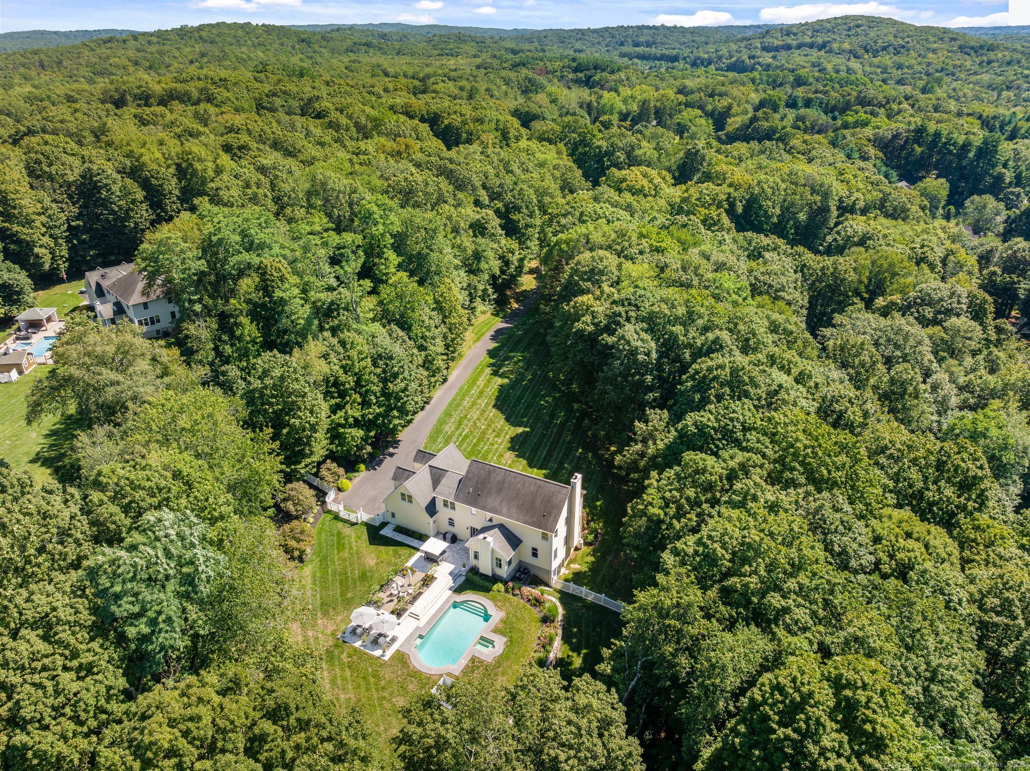 6 Saugatuck Ridge Road
