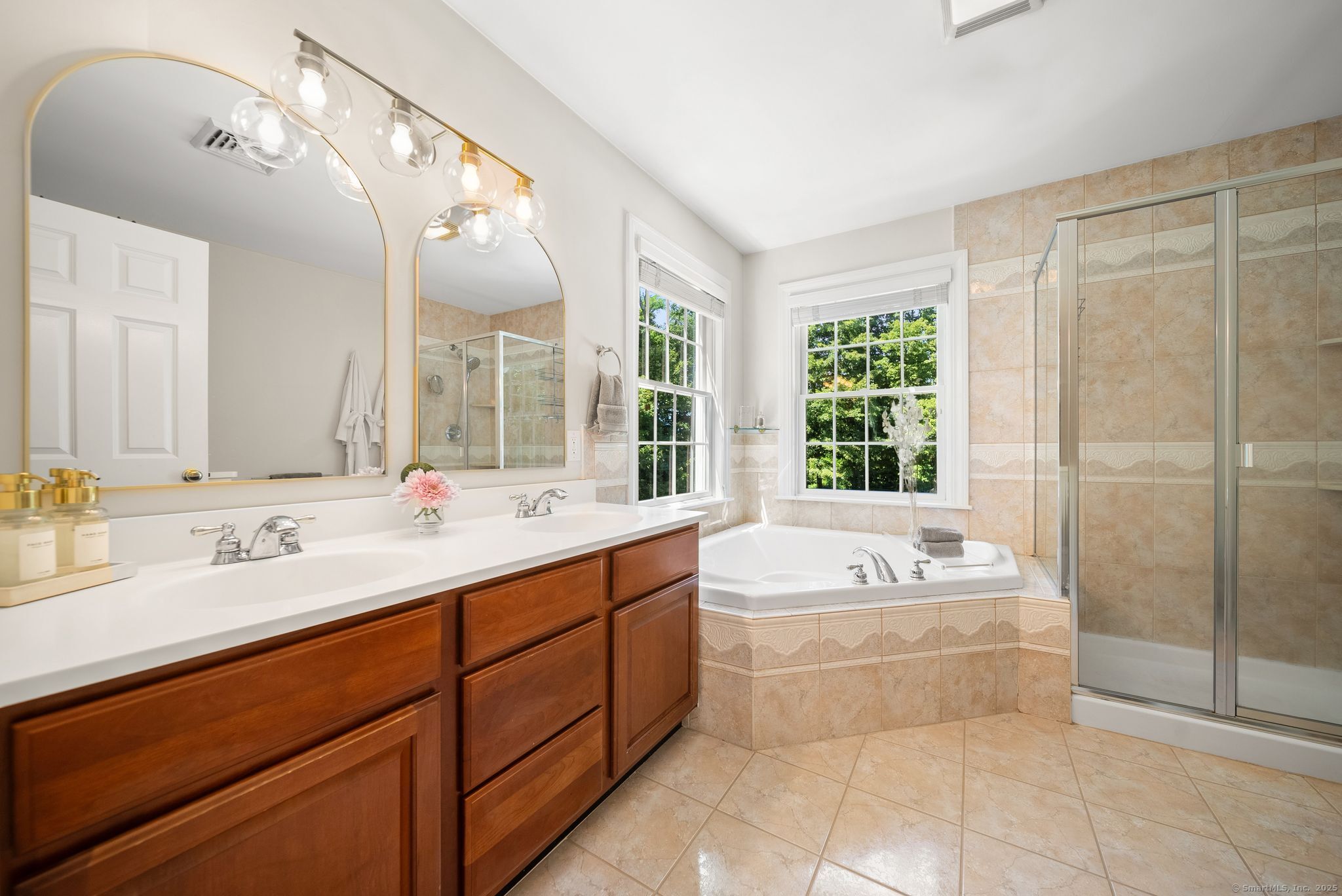 6 Saugatuck Ridge Road