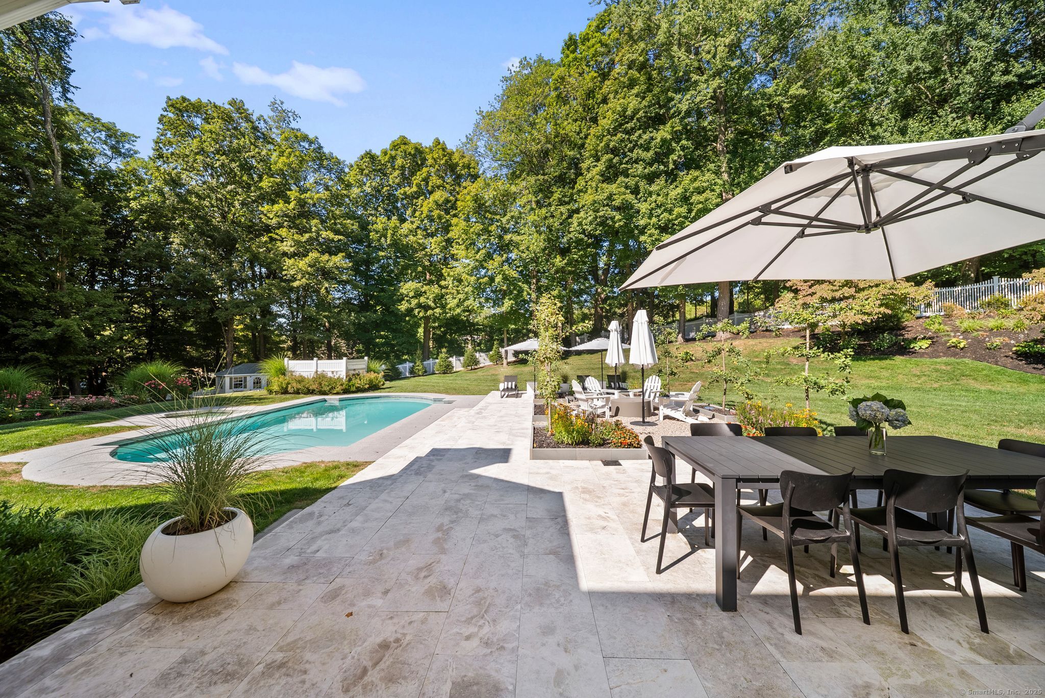 6 Saugatuck Ridge Road