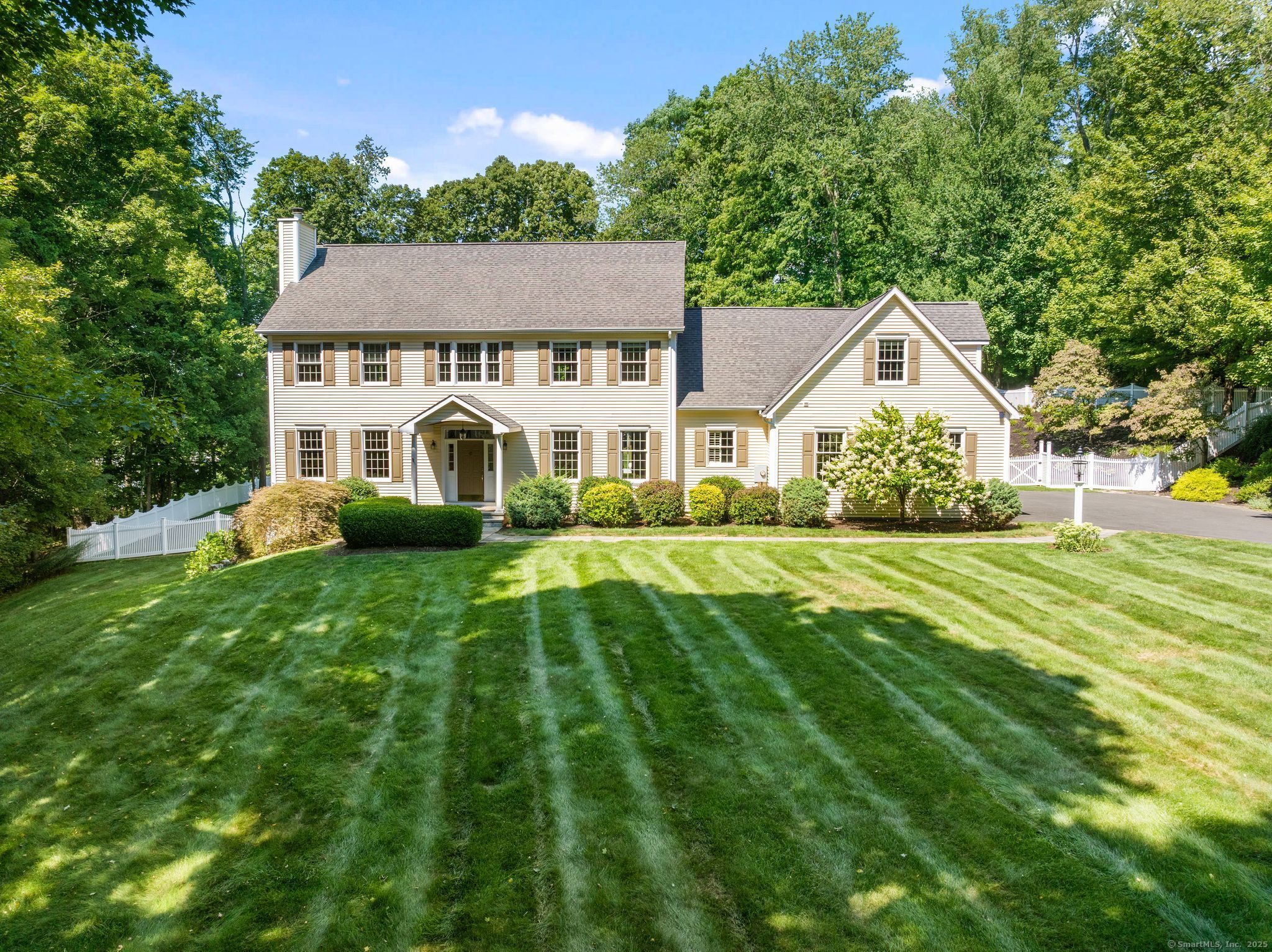 6 Saugatuck Ridge Road