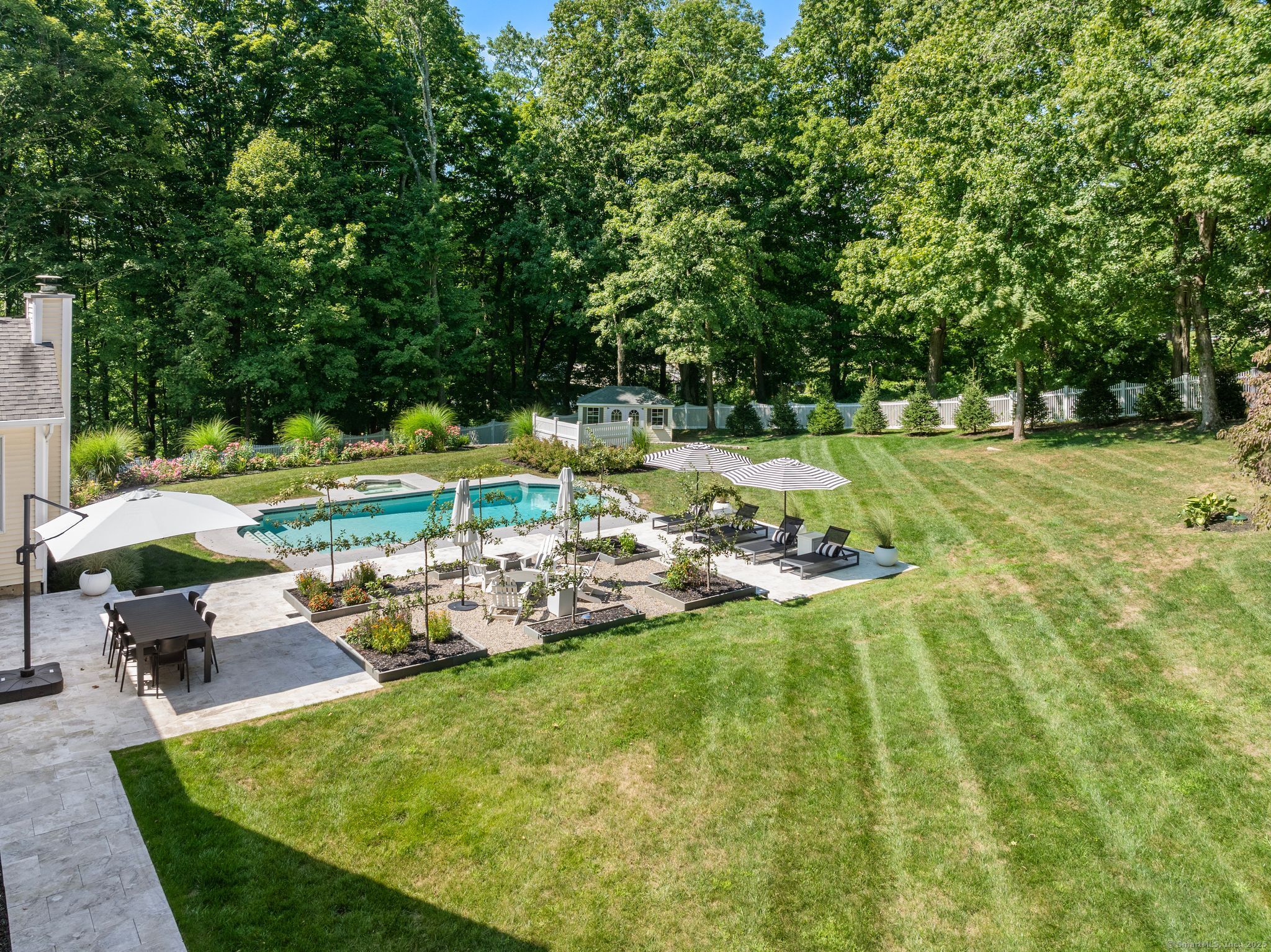 6 Saugatuck Ridge Road