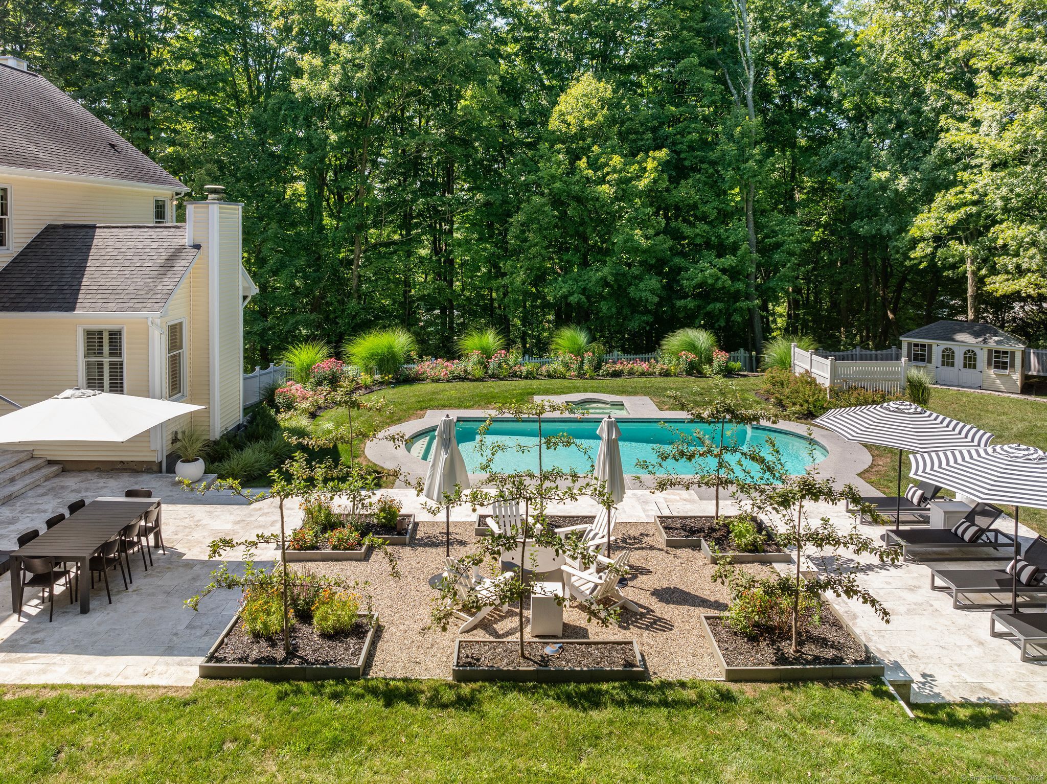 6 Saugatuck Ridge Road
