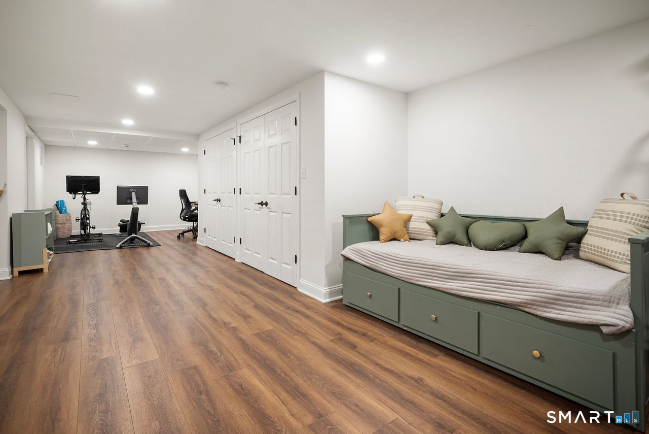 1115 Galloping Hill Road