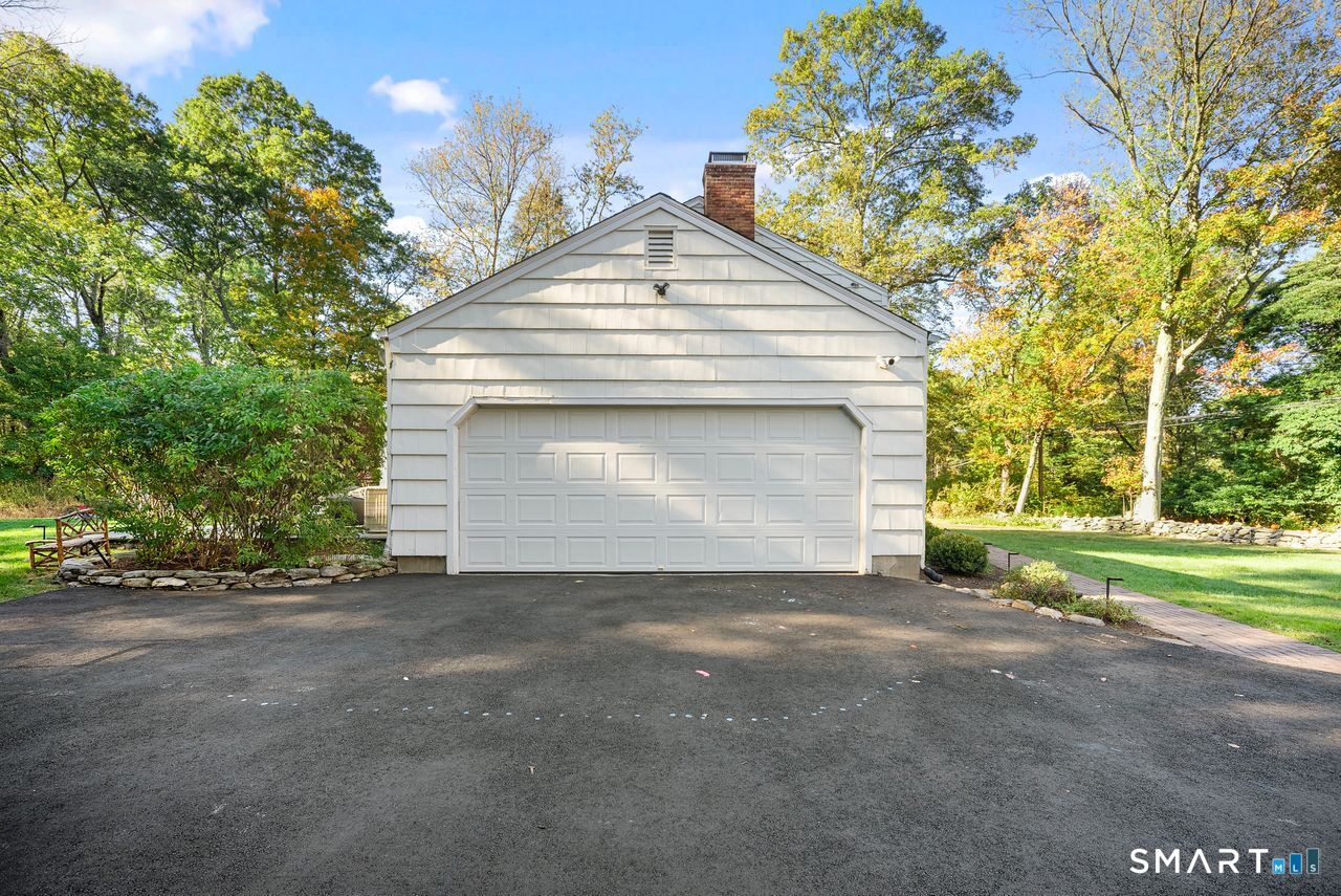 1115 Galloping Hill Road