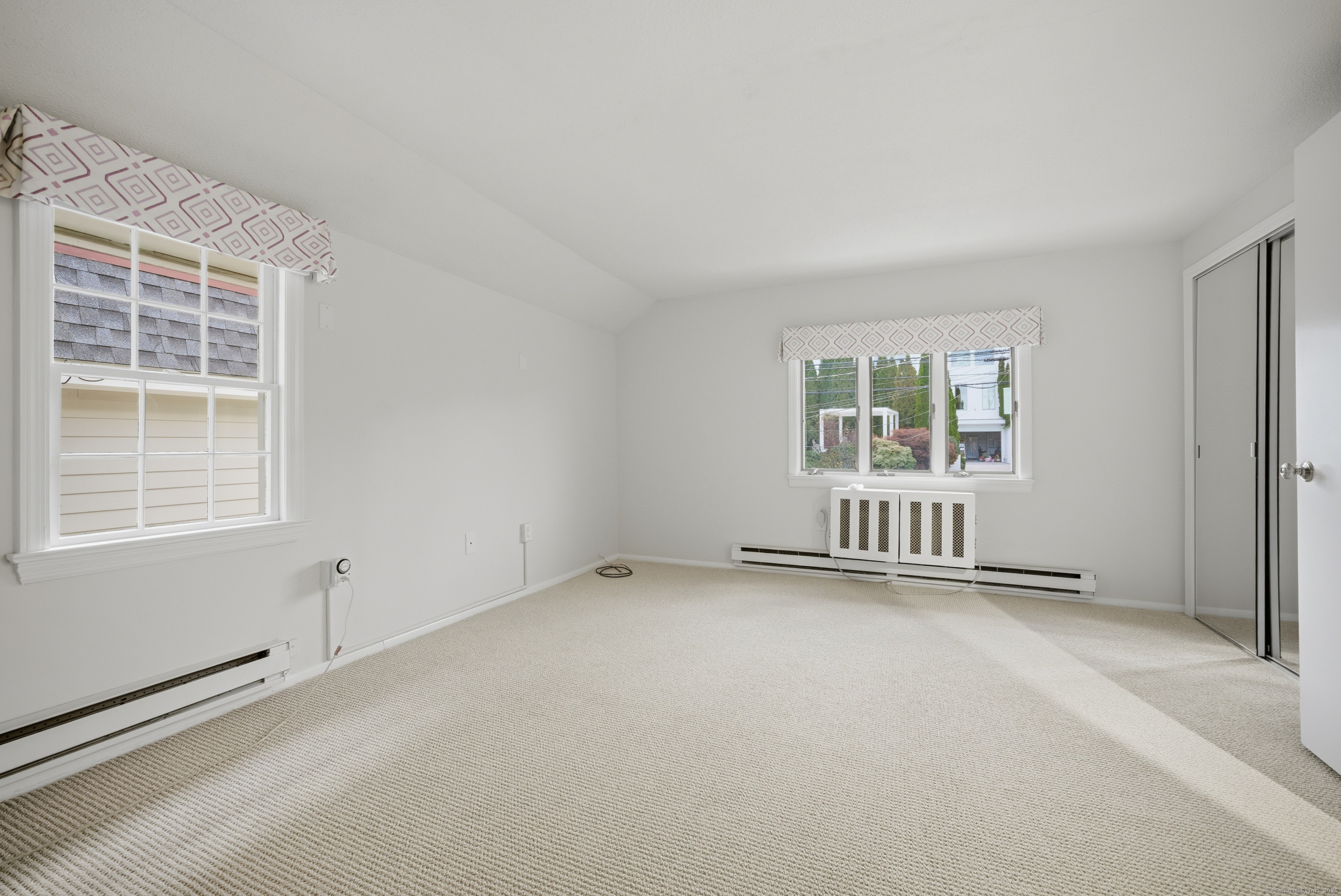205 Hillspoint Road