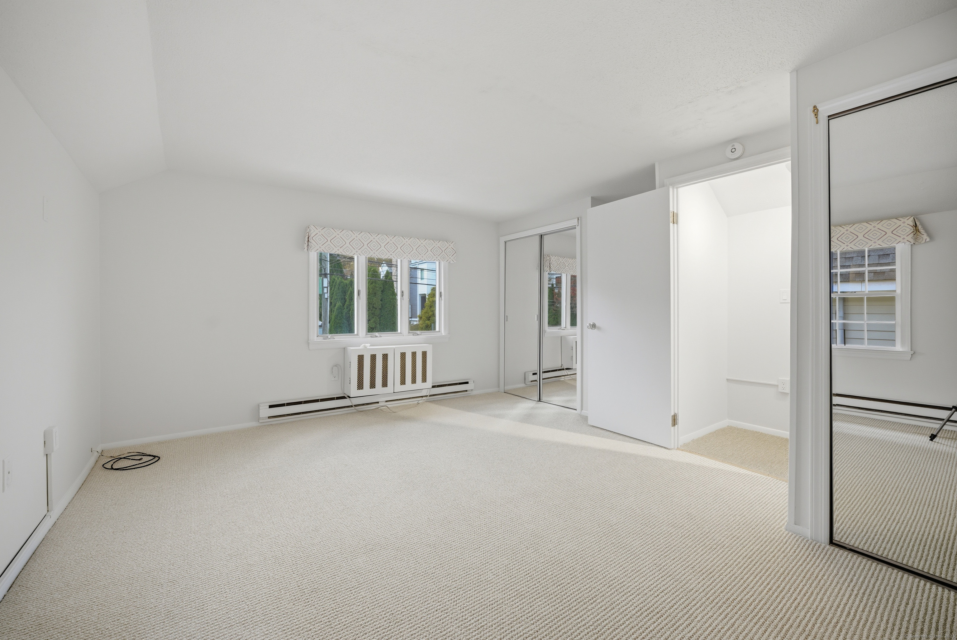 205 Hillspoint Road