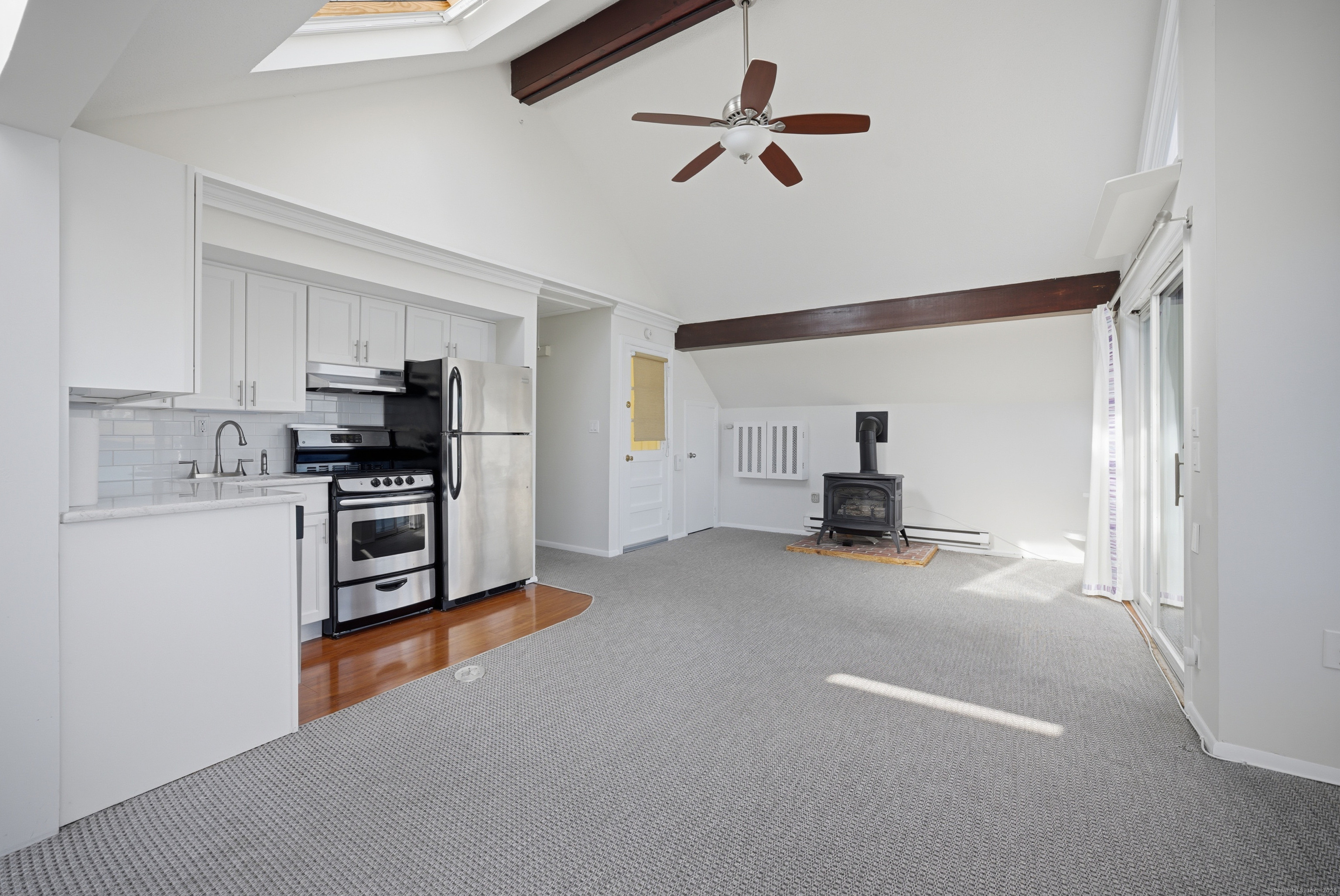 205 Hillspoint Road