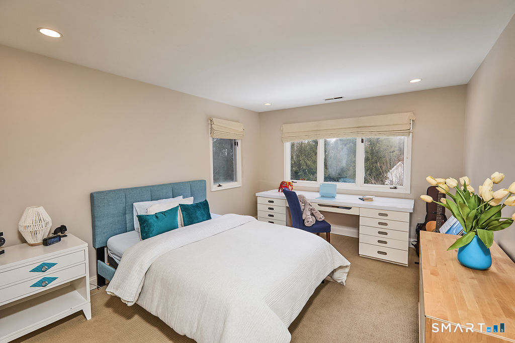 23 Harborview Road