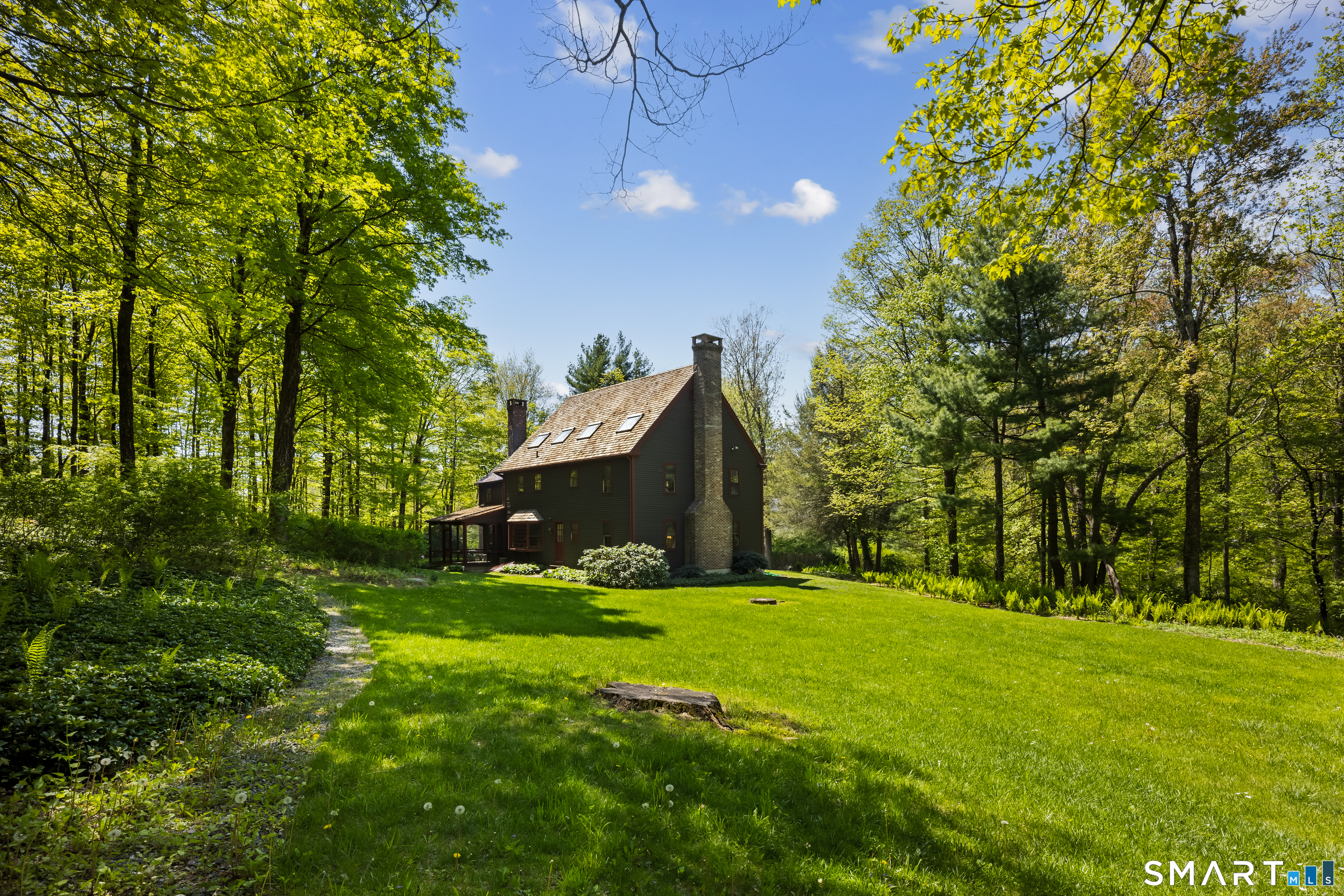 6 Winding Brook Court