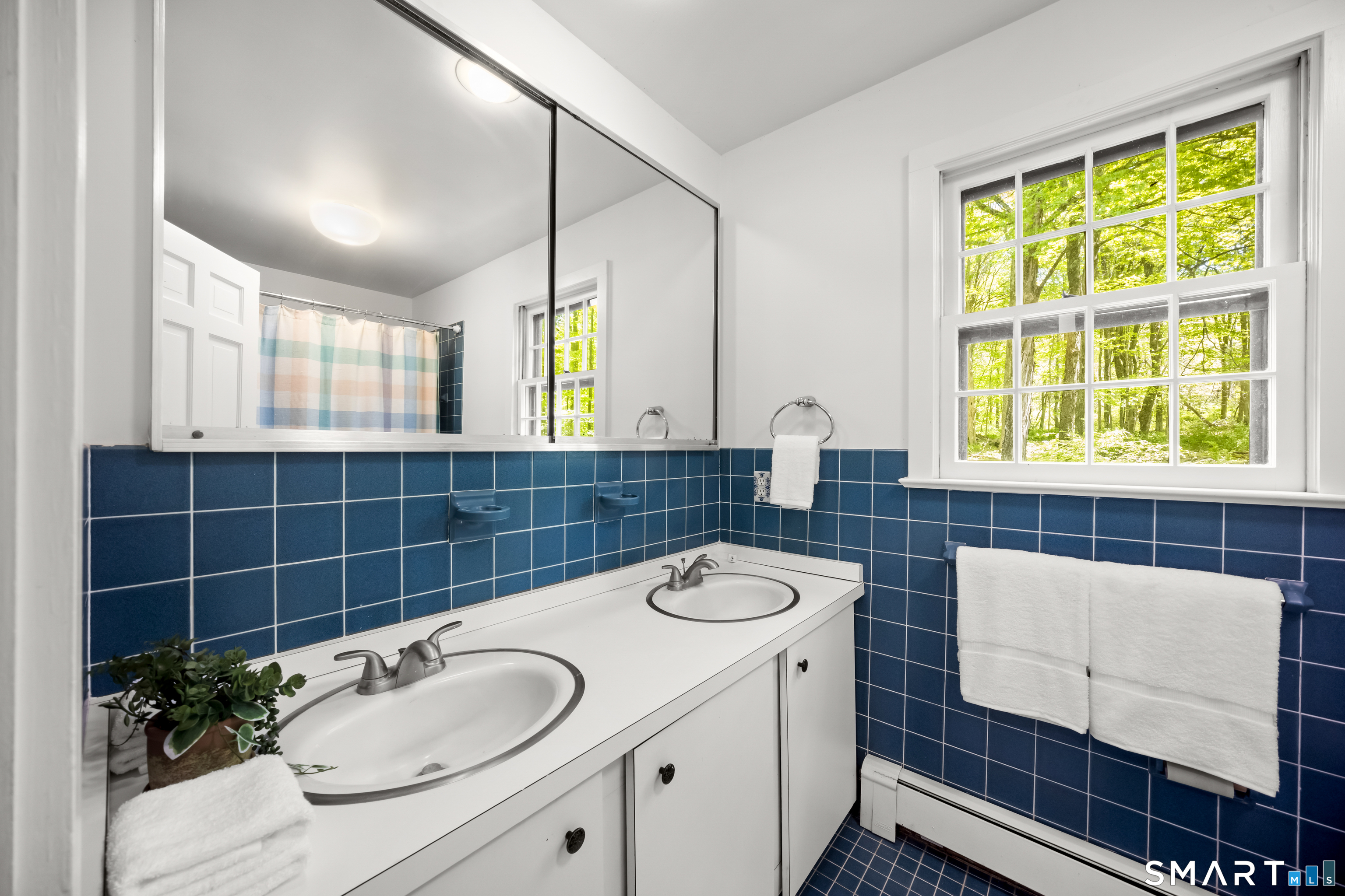 6 Winding Brook Court
