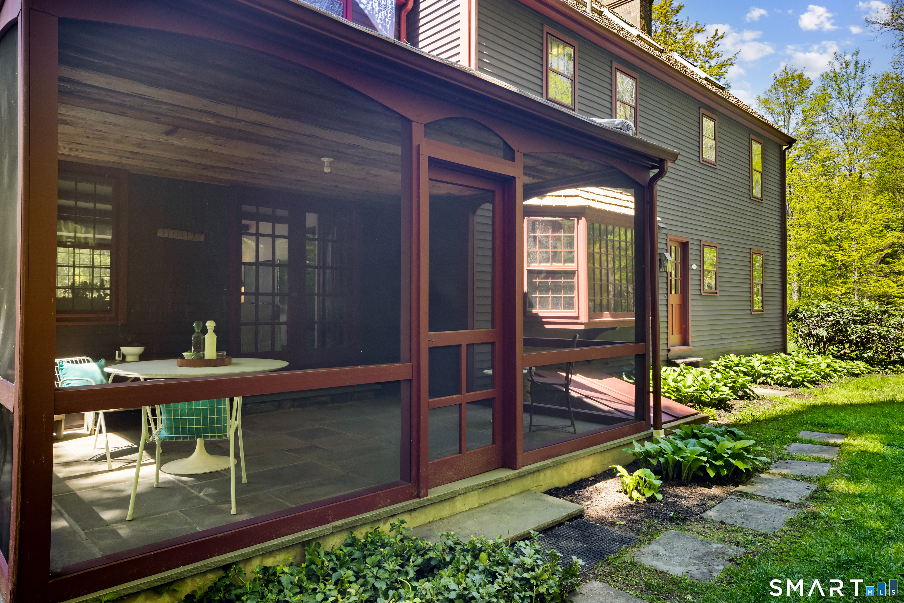 6 Winding Brook Court