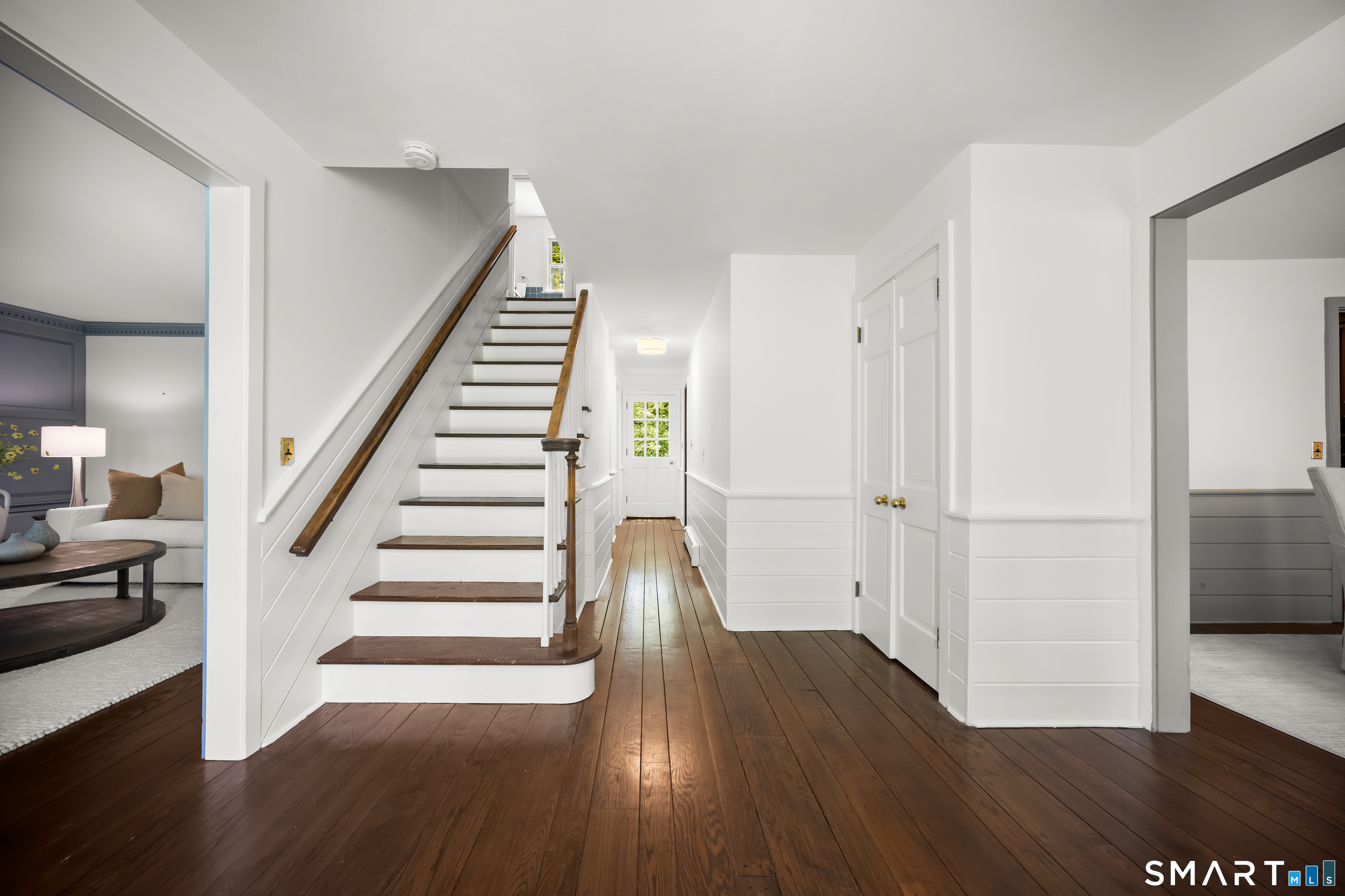 6 Winding Brook Court