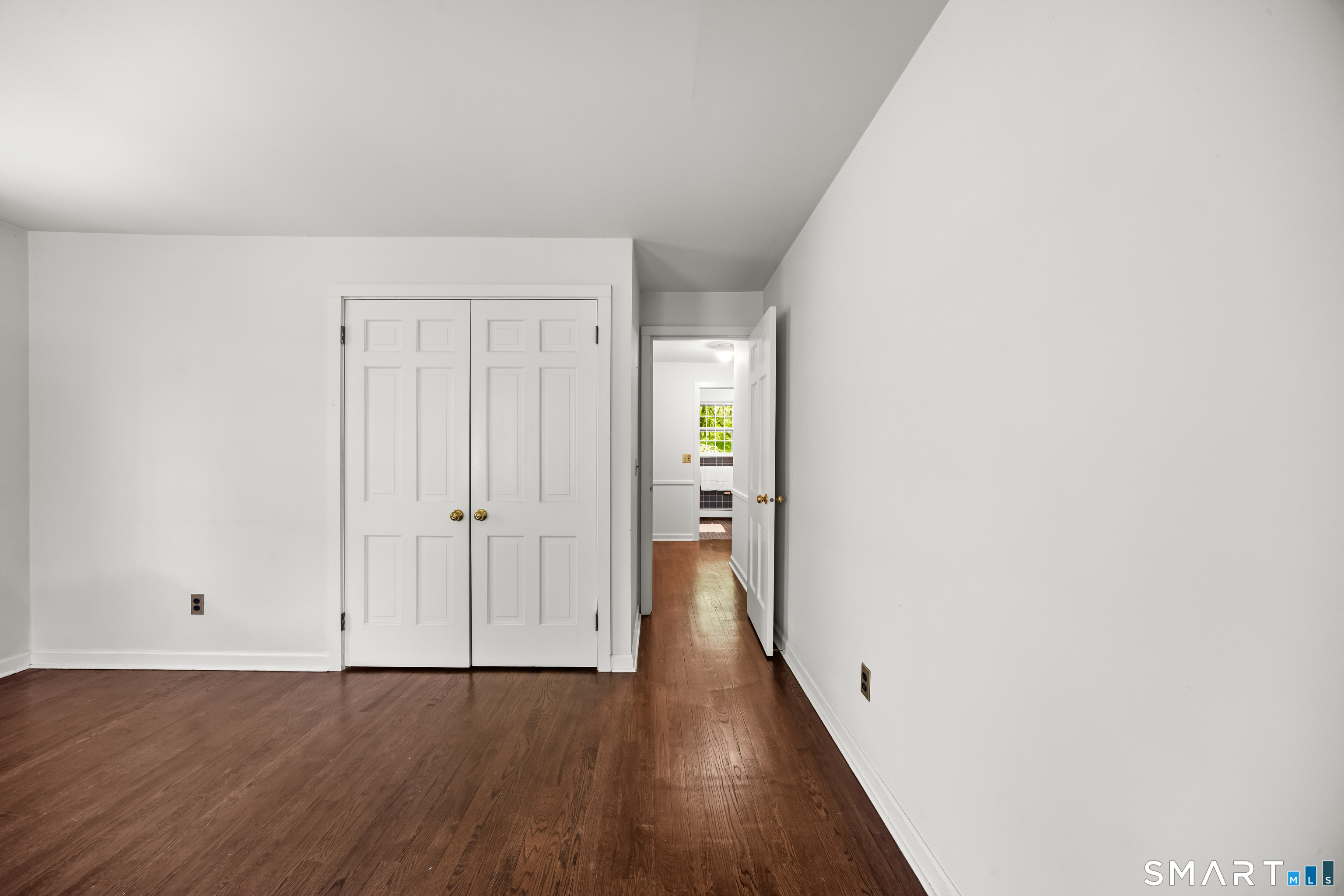 6 Winding Brook Court