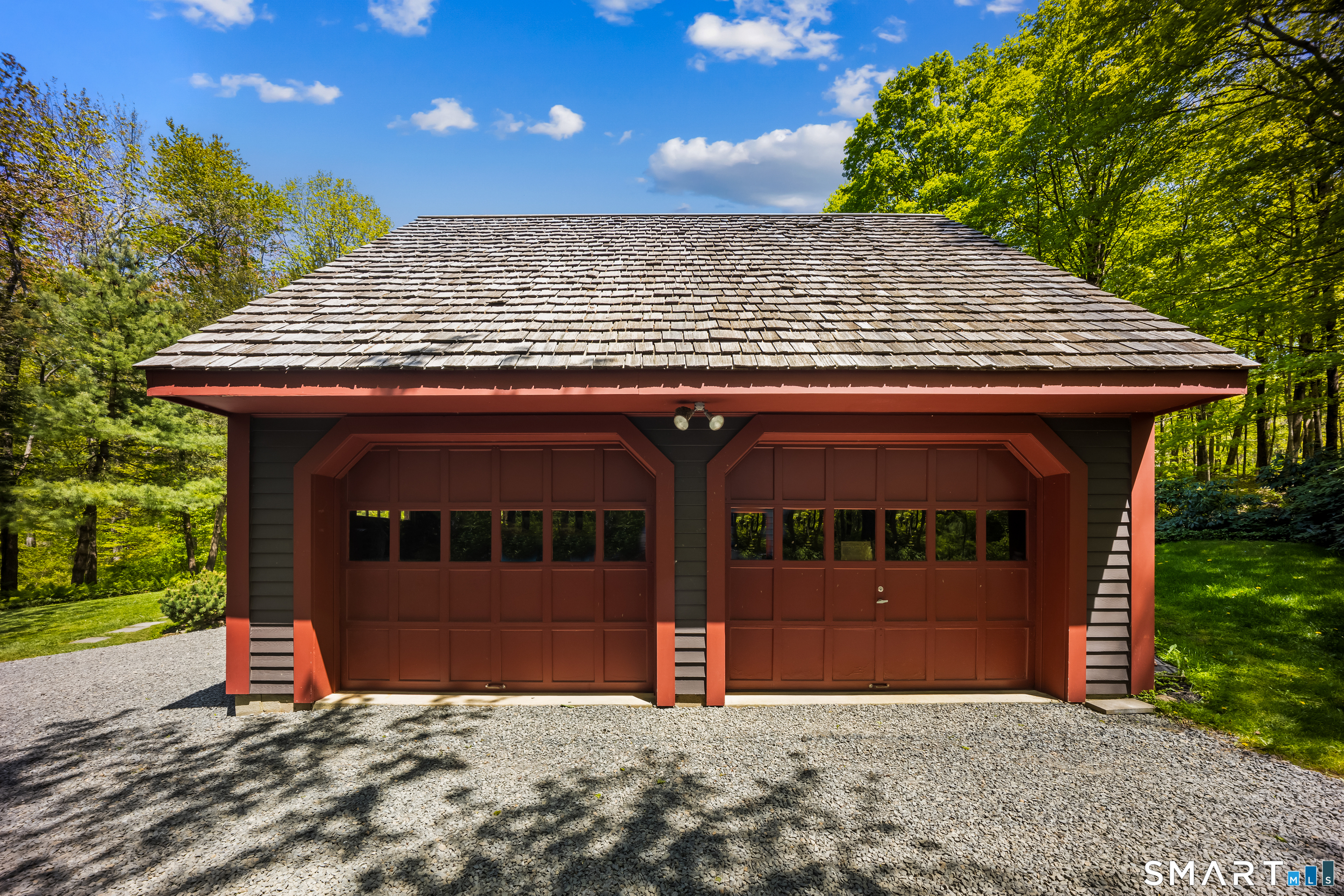 6 Winding Brook Court