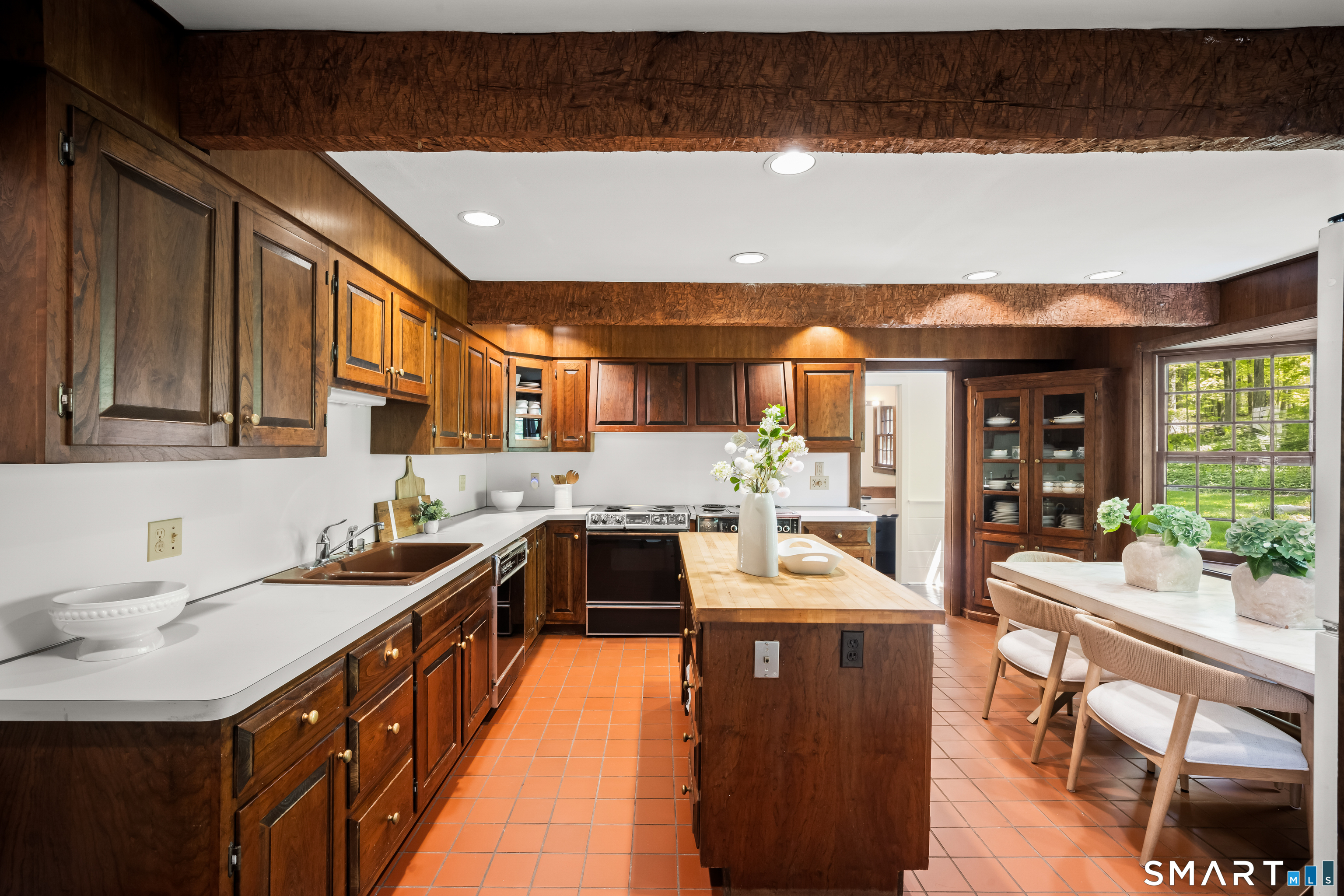 6 Winding Brook Court