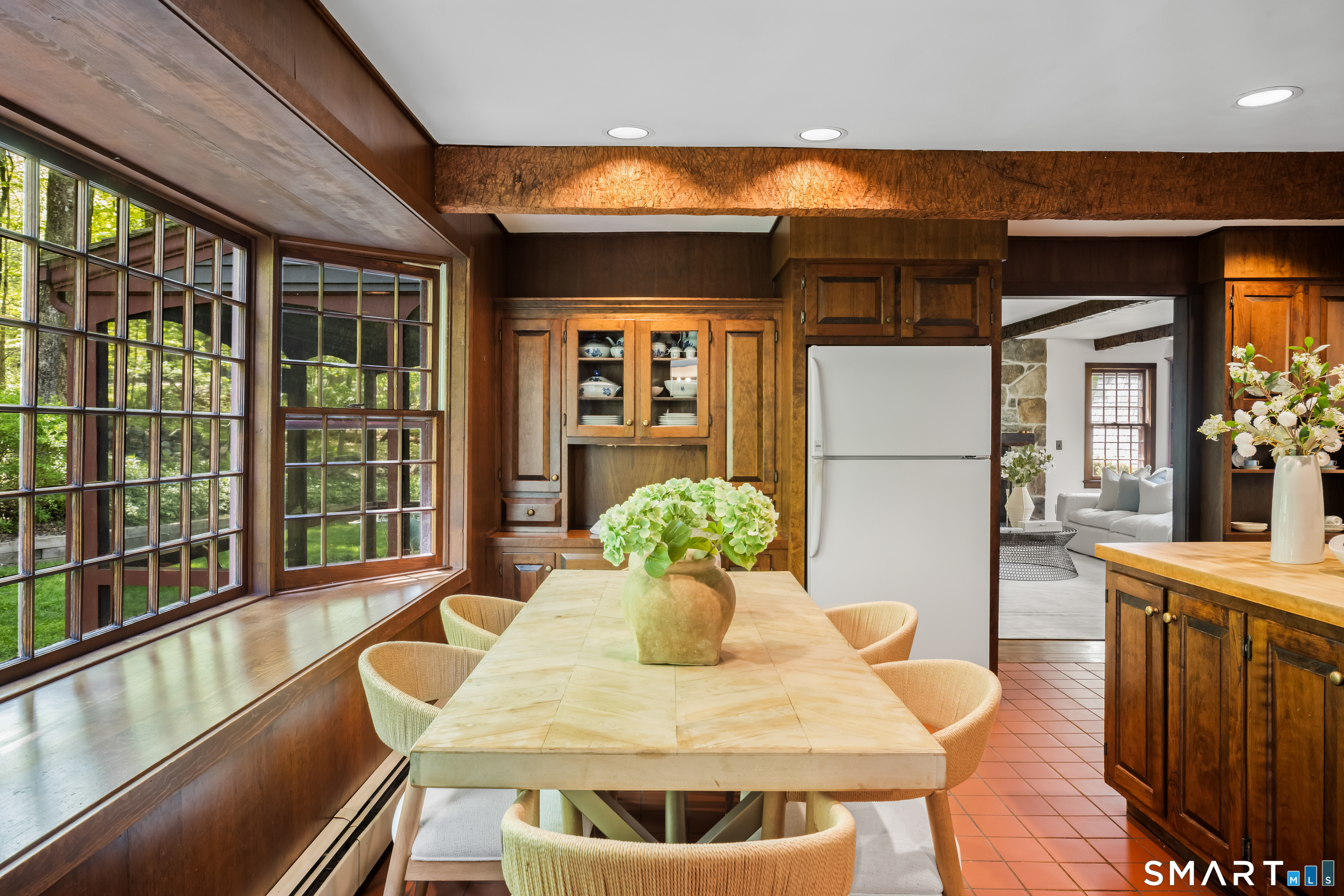 6 Winding Brook Court