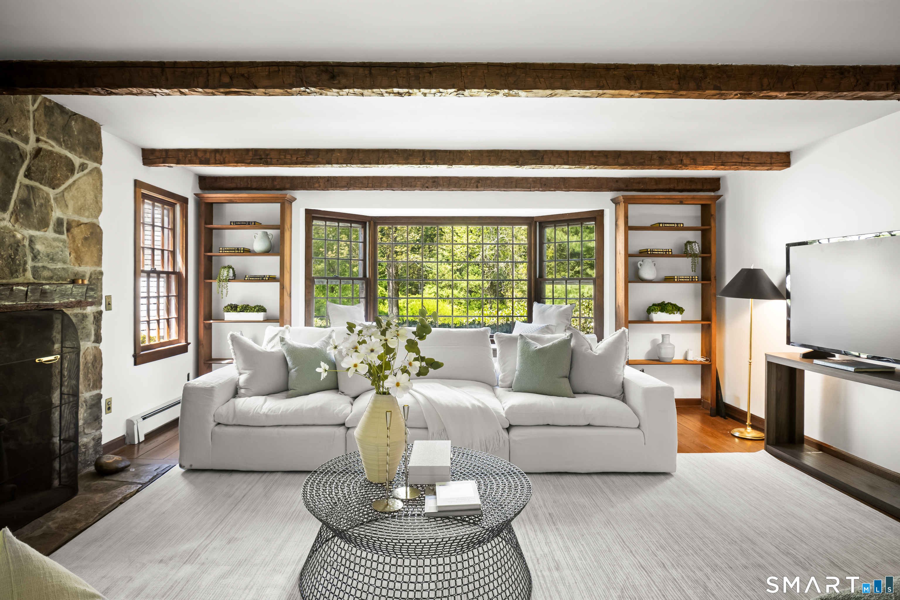 6 Winding Brook Court