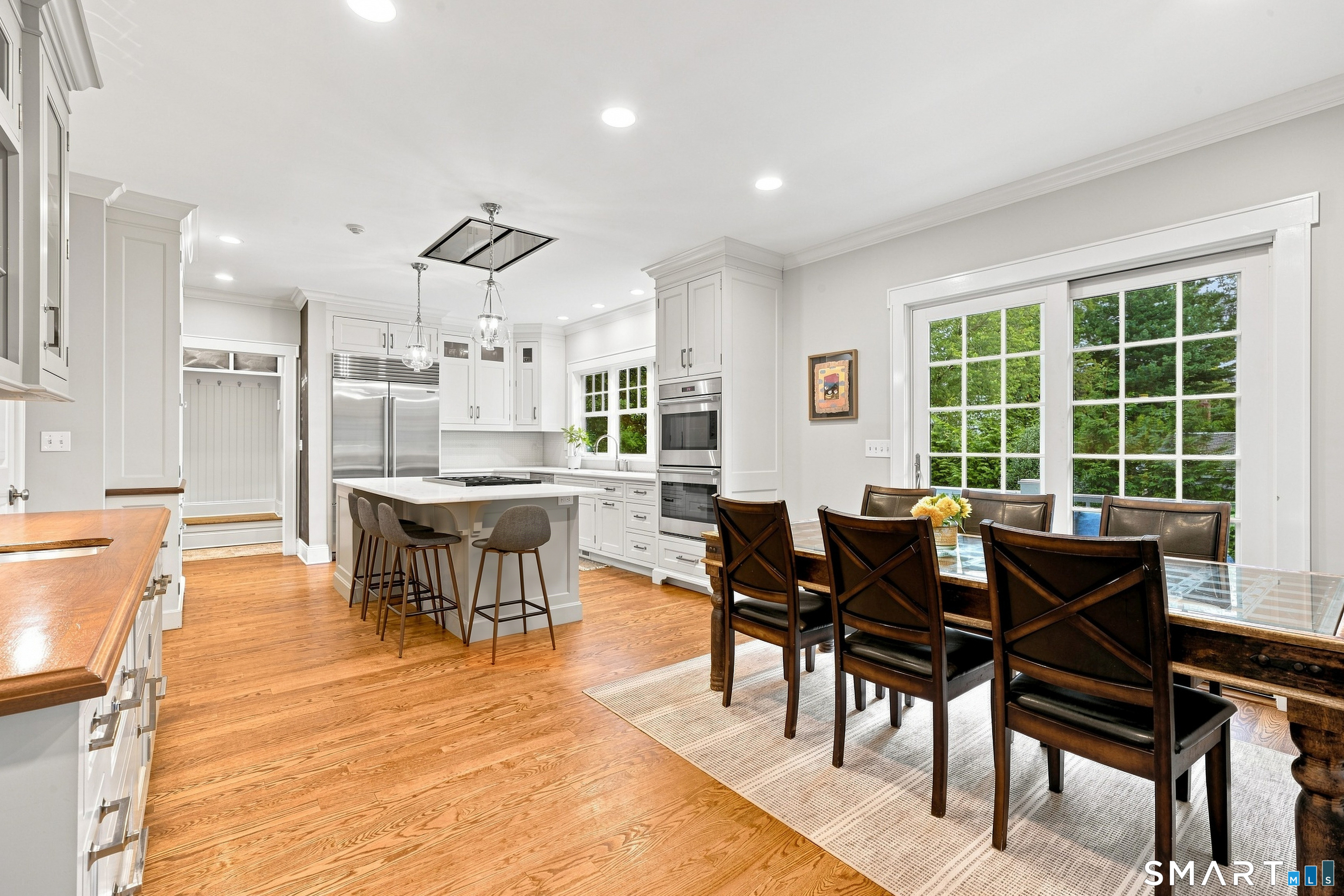 655 Beach Road