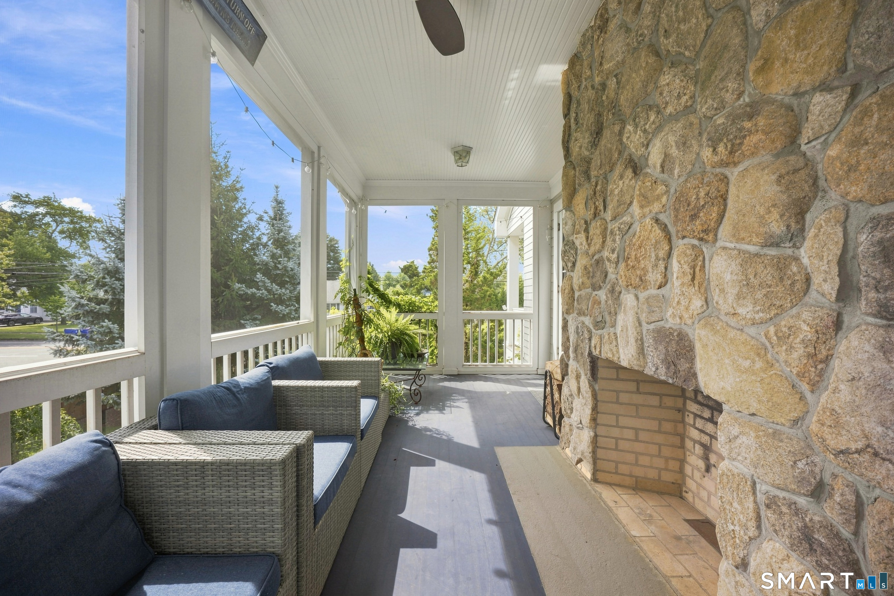 655 Beach Road