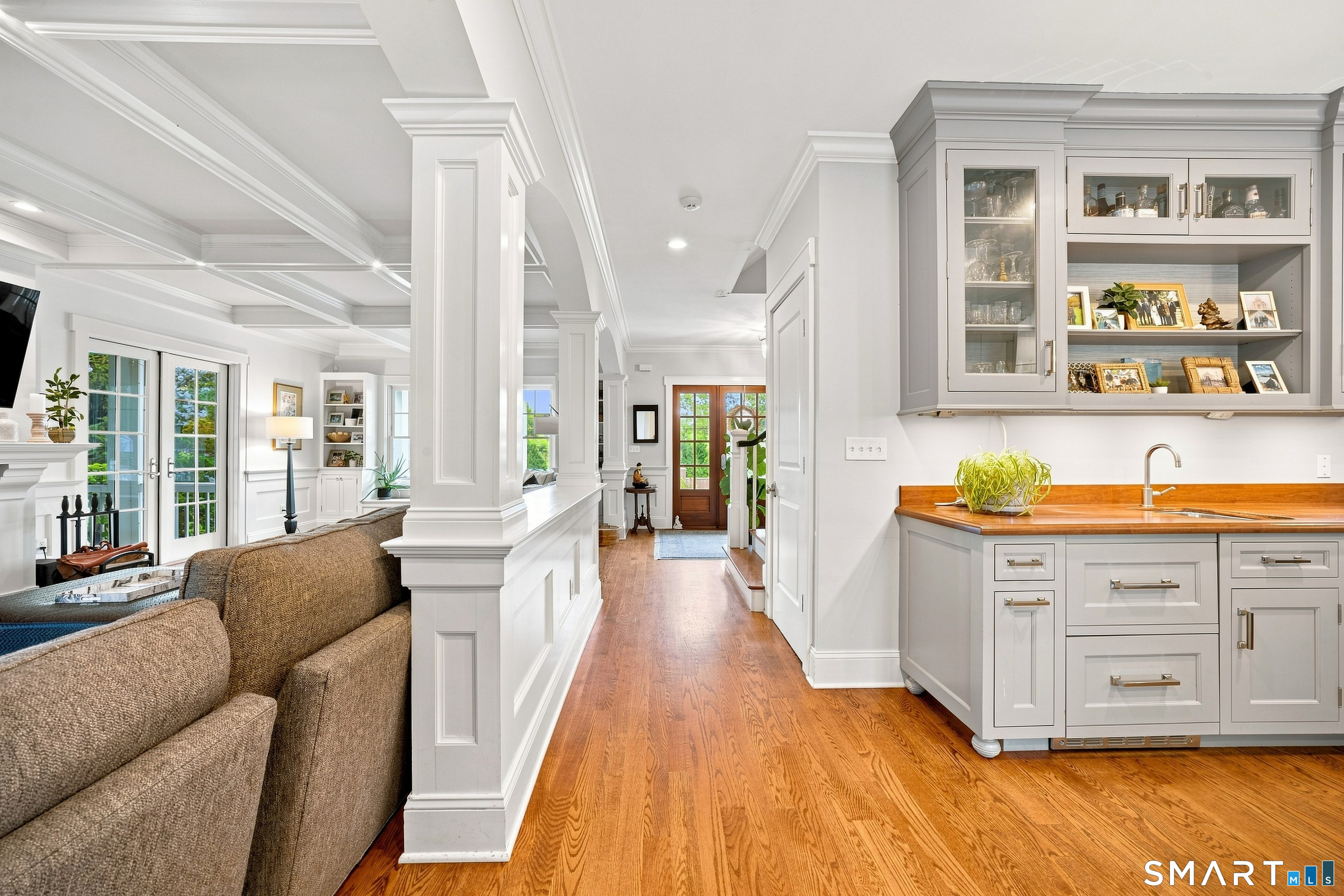 655 Beach Road