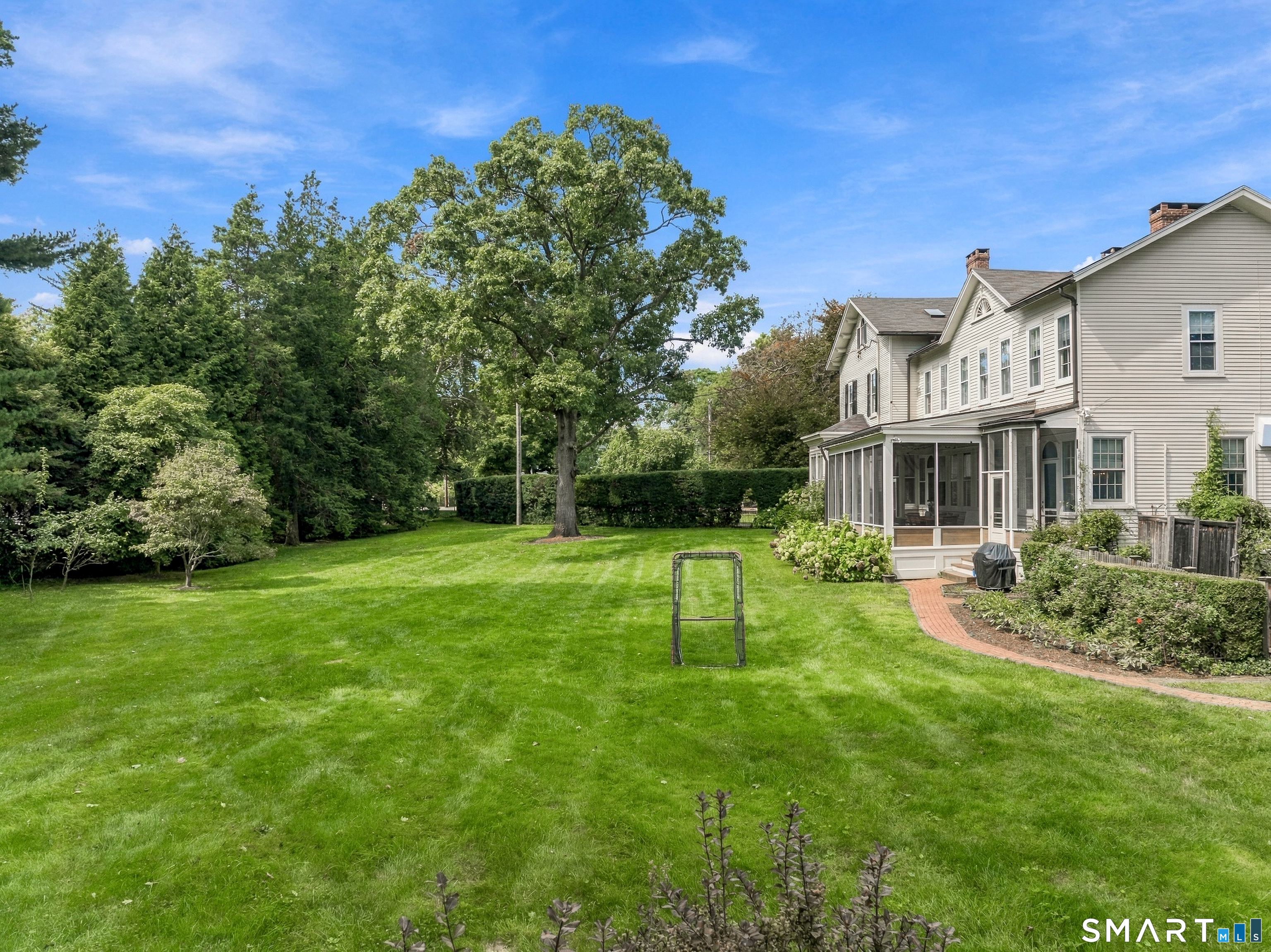 415 Old Post Road