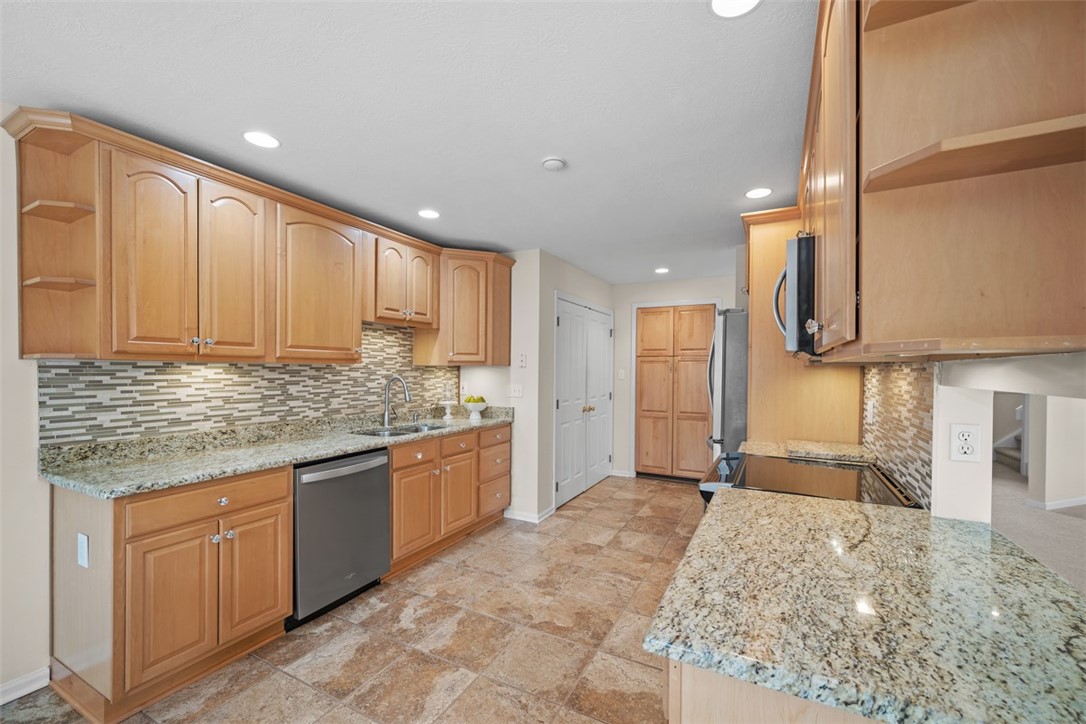 1608 Stone Mansion Drive