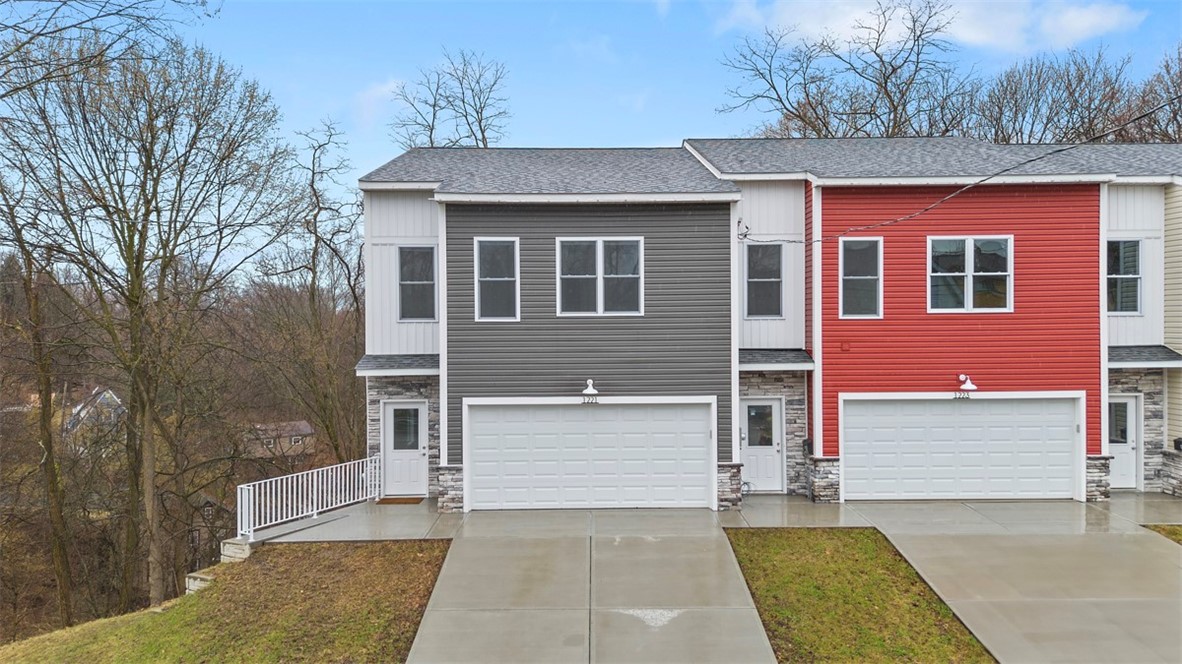 1221 Center Avenue