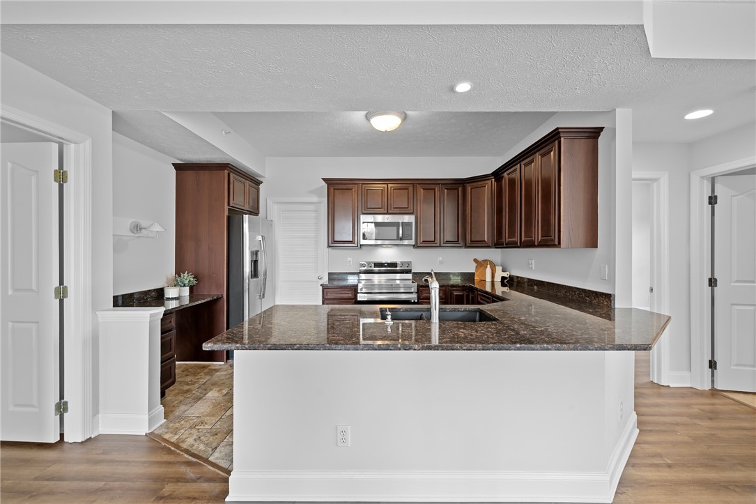 214 Adams Pointe Blvd 6