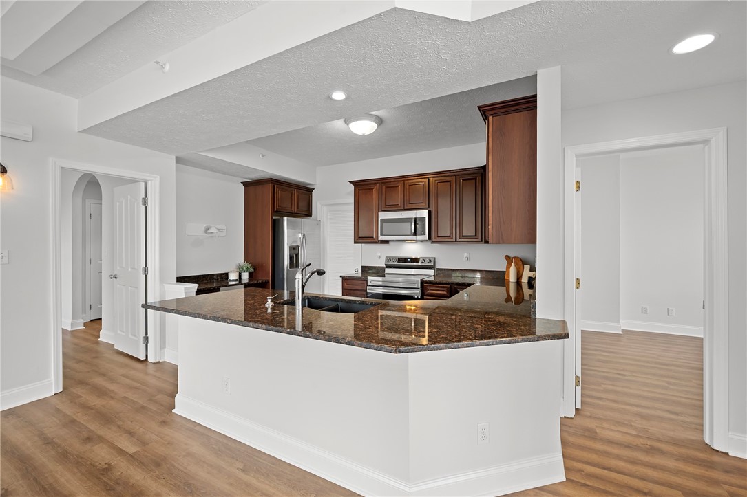 214 Adams Pointe Blvd 6