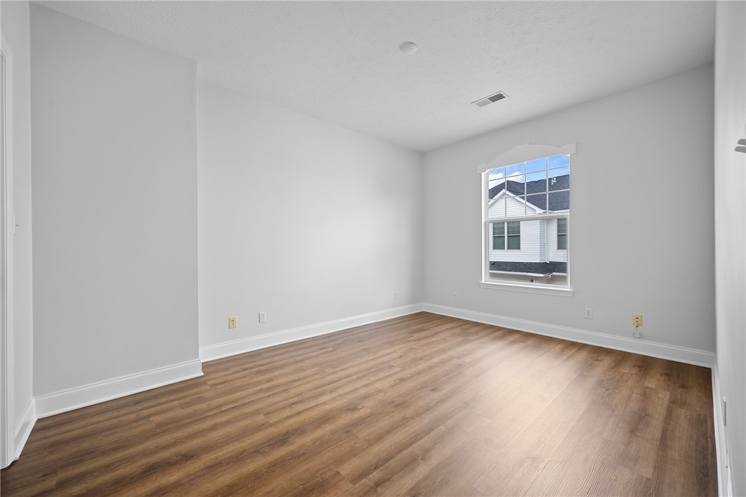 214 Adams Pointe Blvd 6