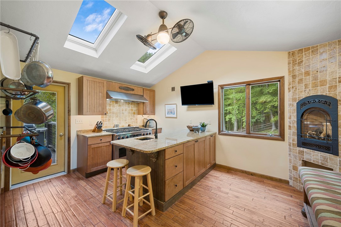 2638 Woodmont Ln