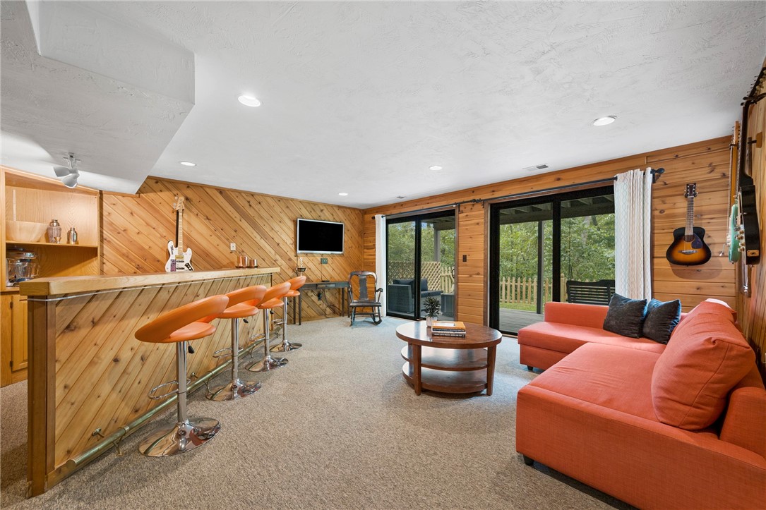 2638 Woodmont Ln