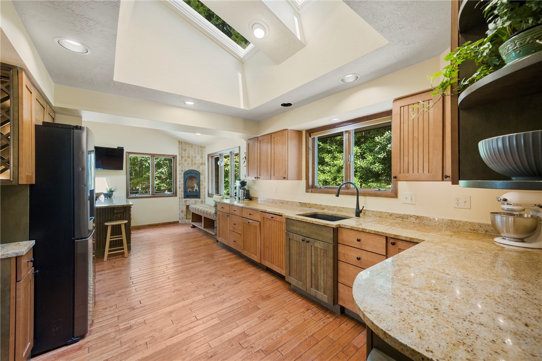 2638 Woodmont Ln