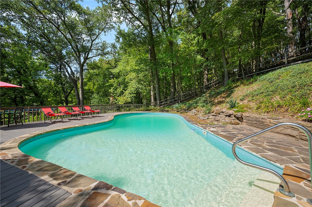 2638 Woodmont Ln