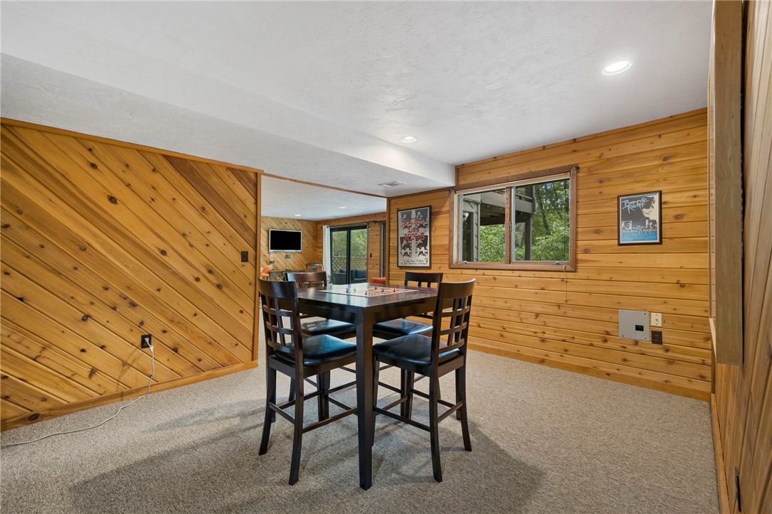 2638 Woodmont Ln
