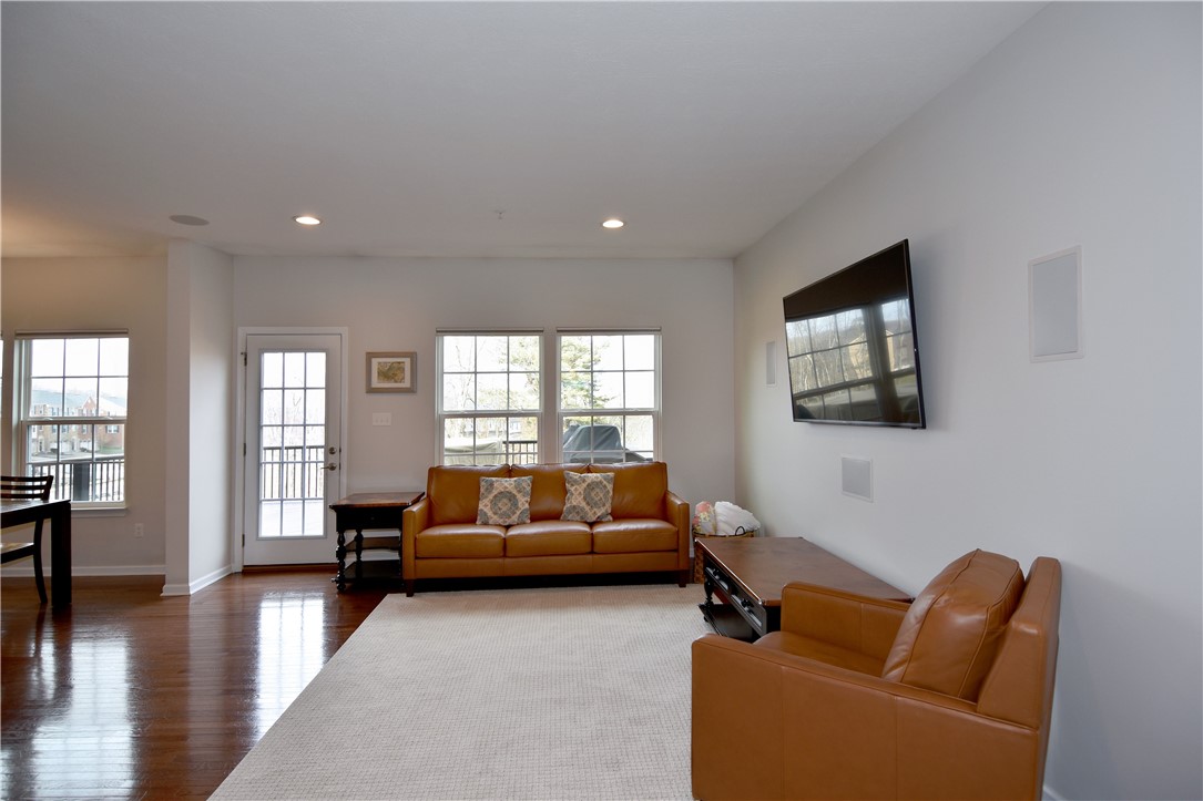 616 Edison Dr